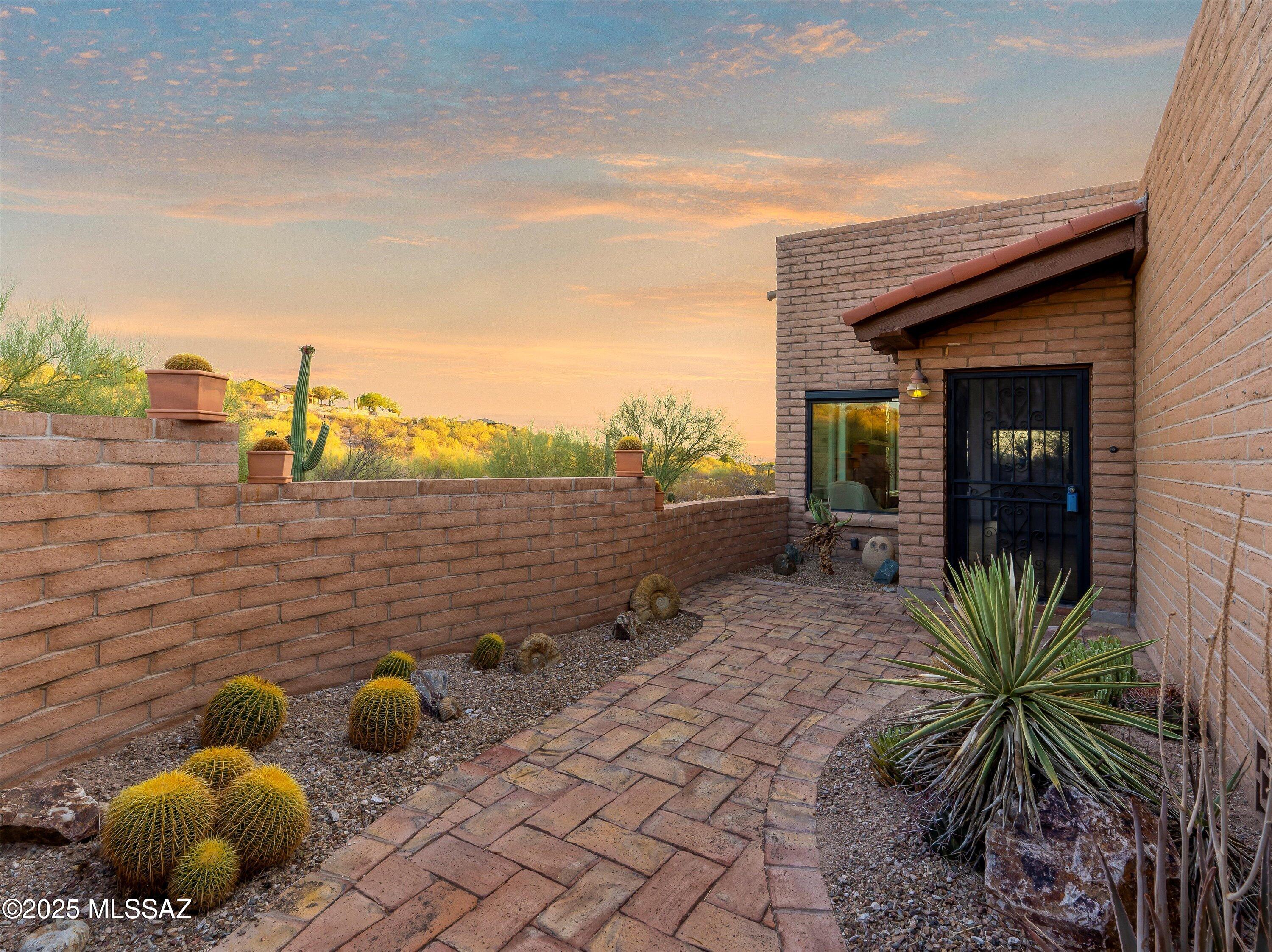 4601 N Paseo Tubutama