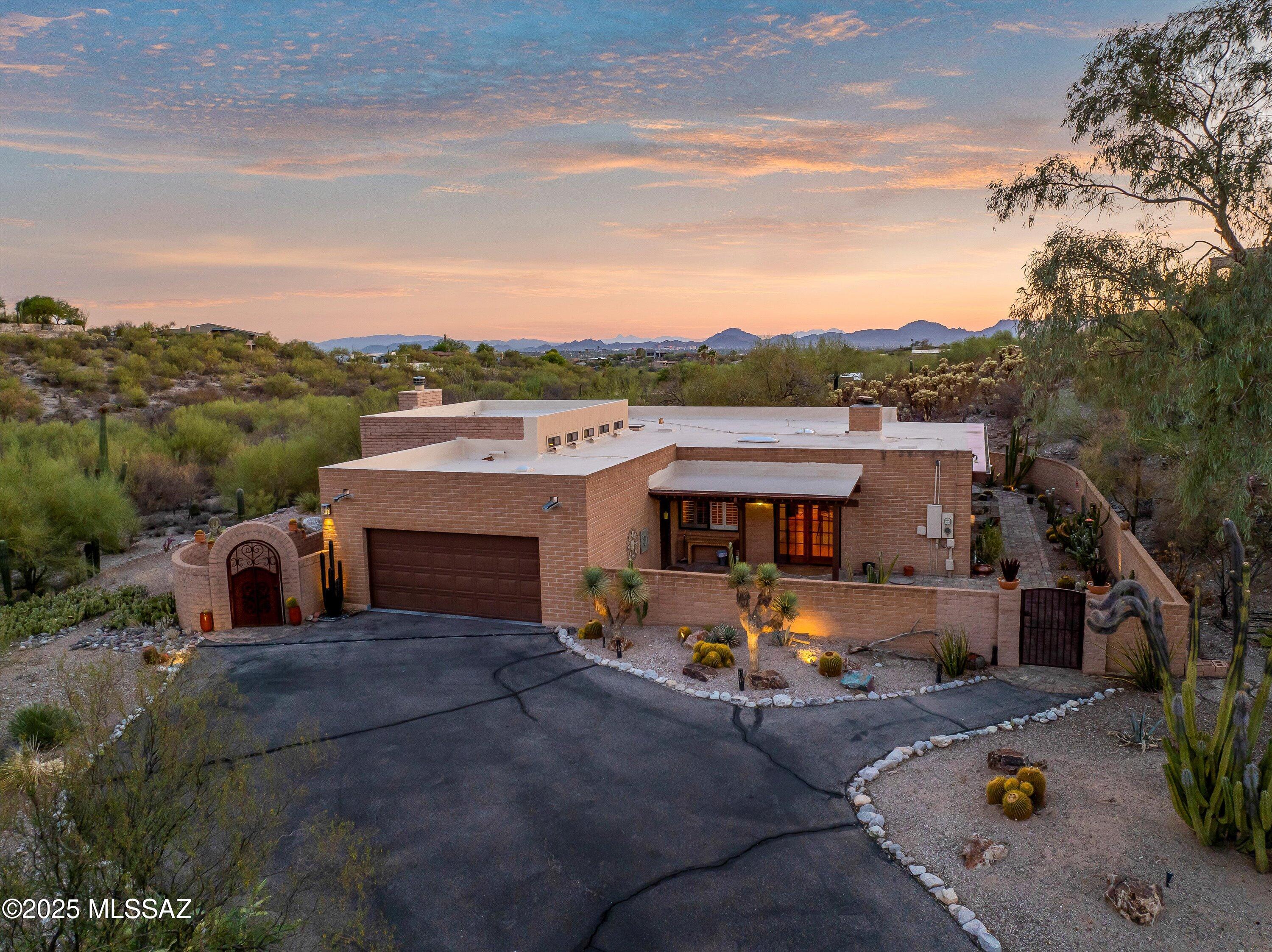 4601 N Paseo Tubutama