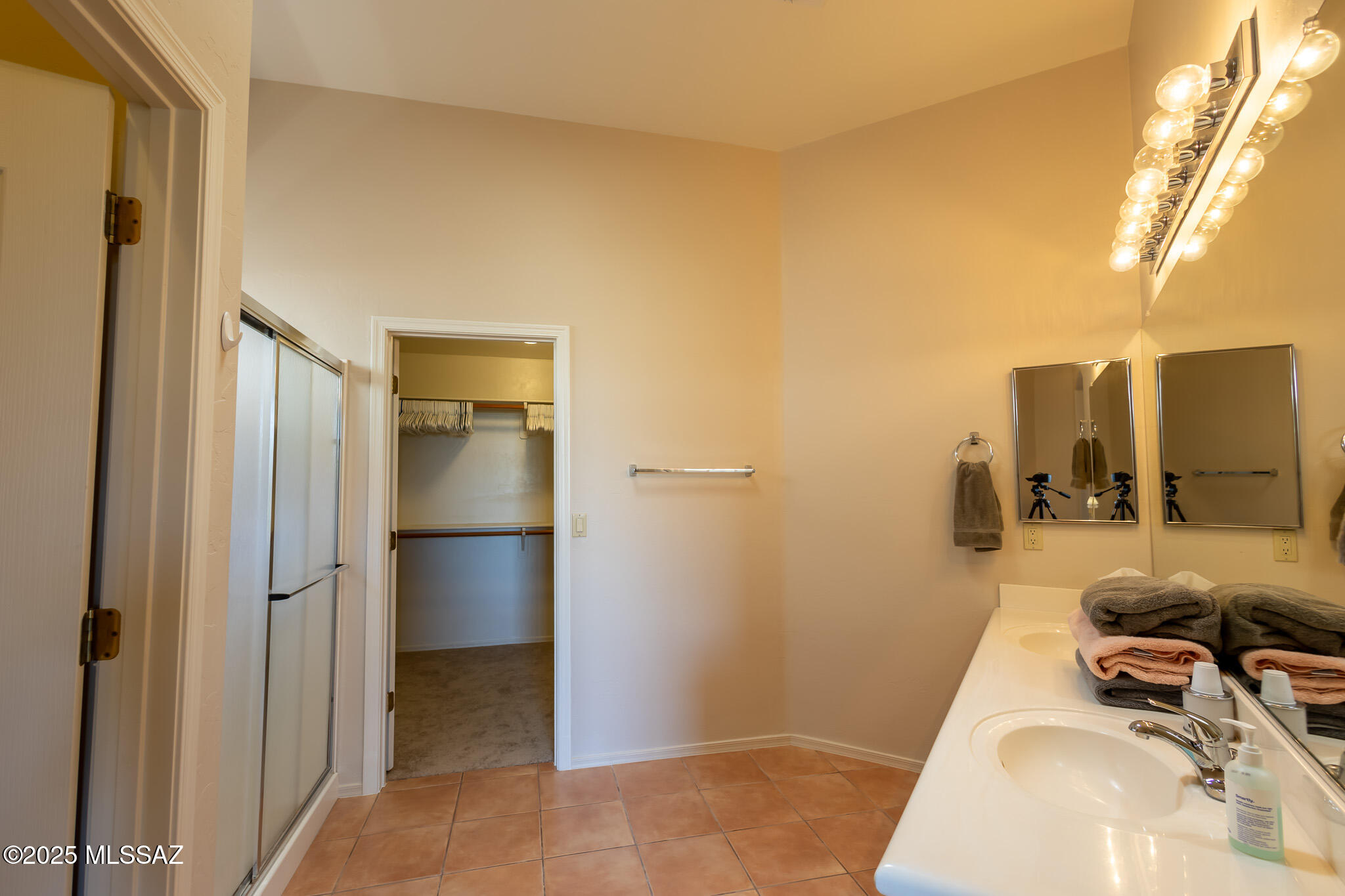 5269 N Sterling Heights Place