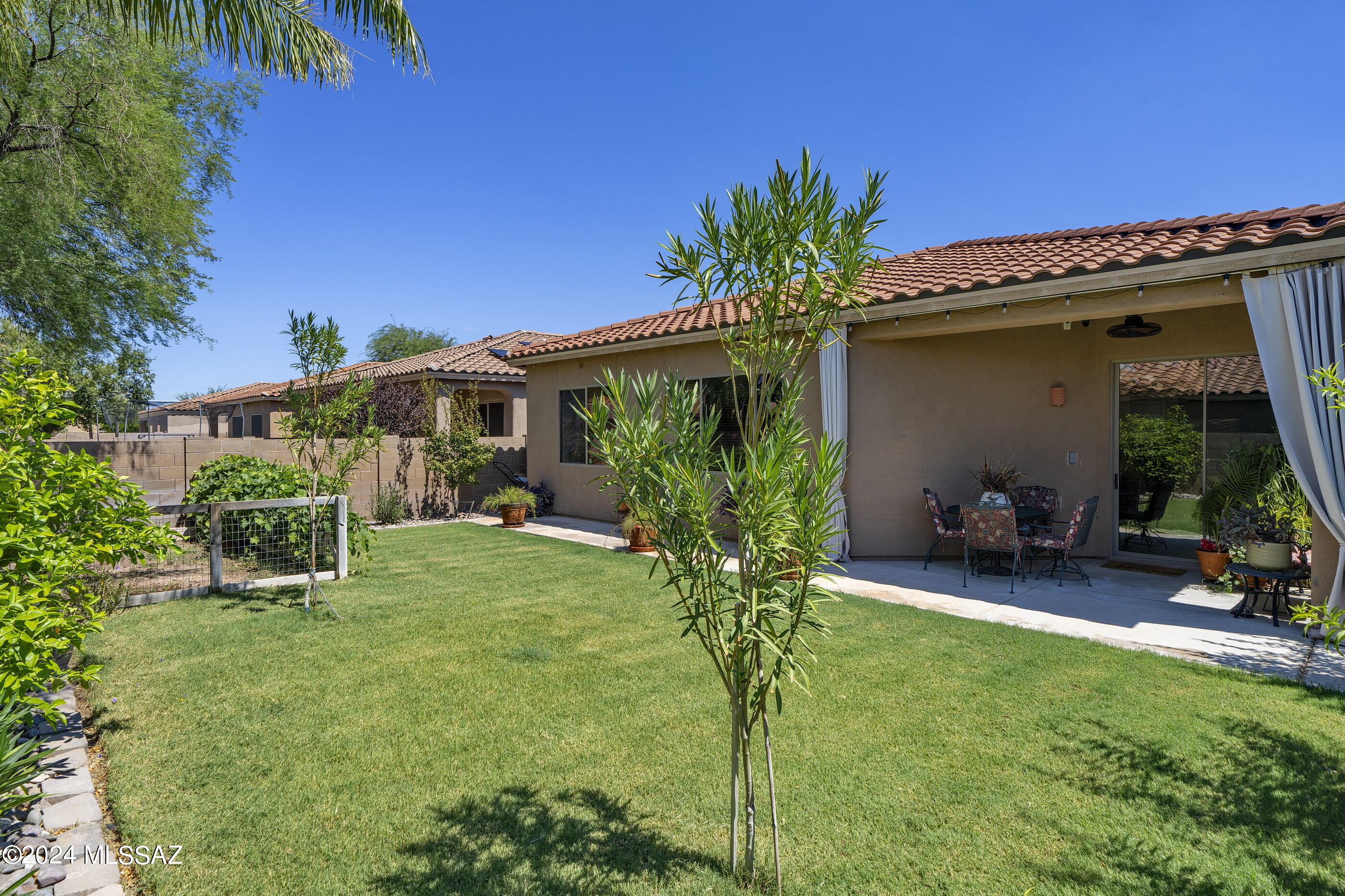 8479 N Sunny Rock Ridge Drive