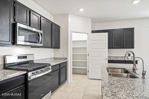 9216 W Trotting Wolf Trail