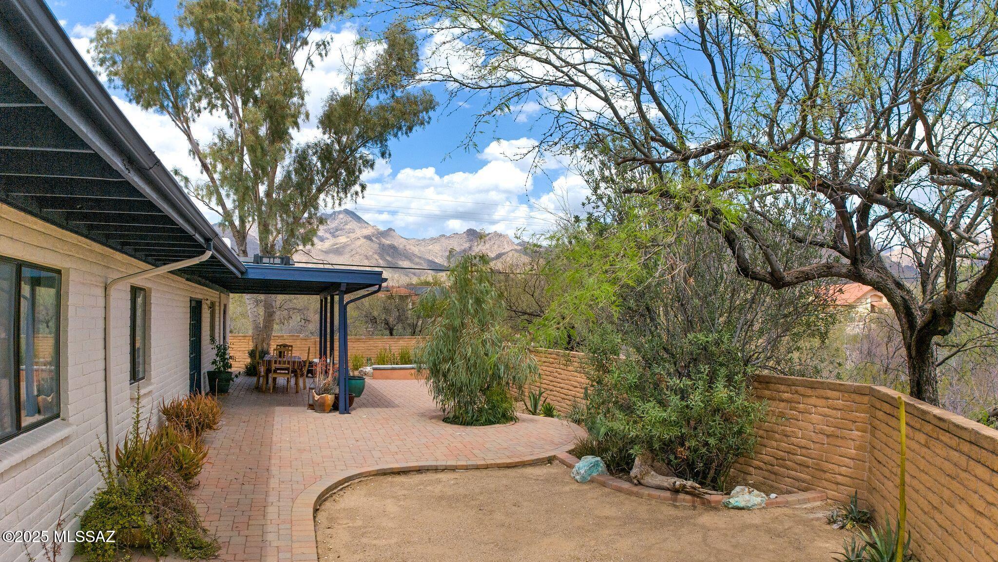 8201 E Big Horn Trail