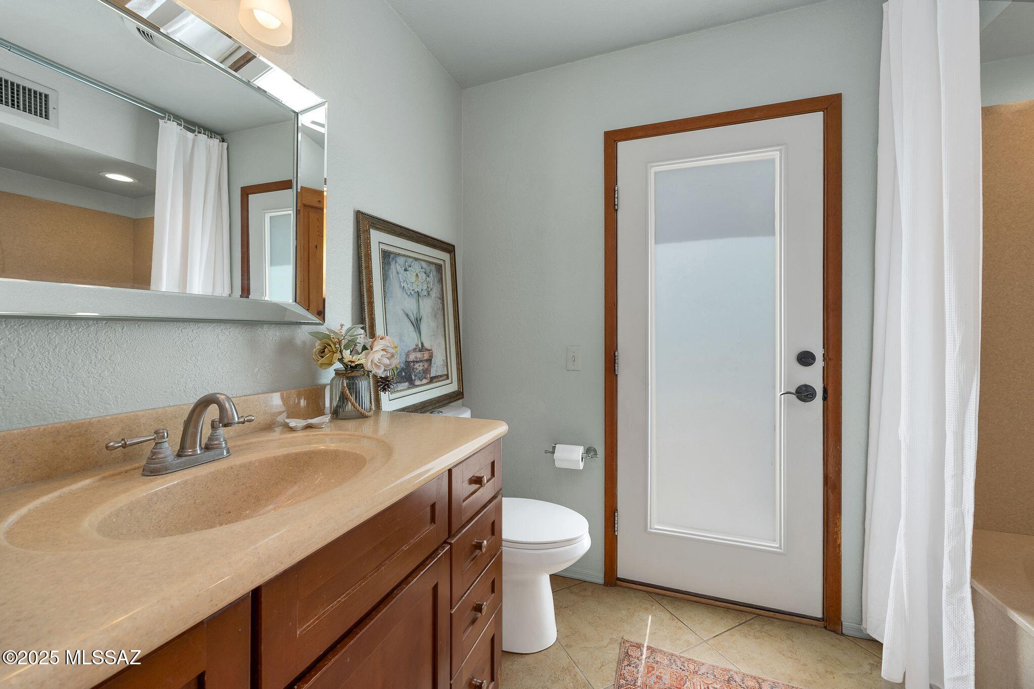 8201 E Big Horn Trail