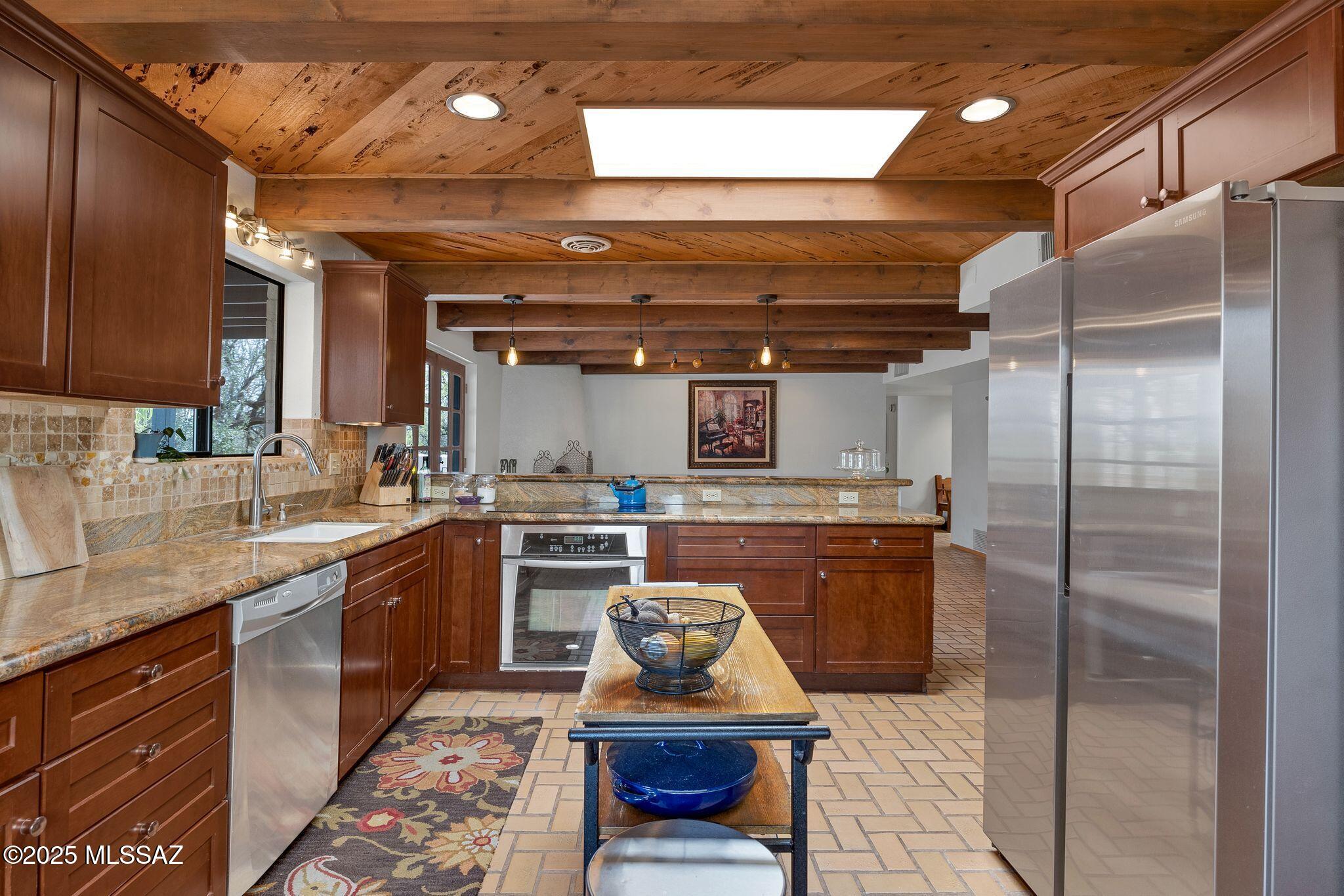 8201 E Big Horn Trail