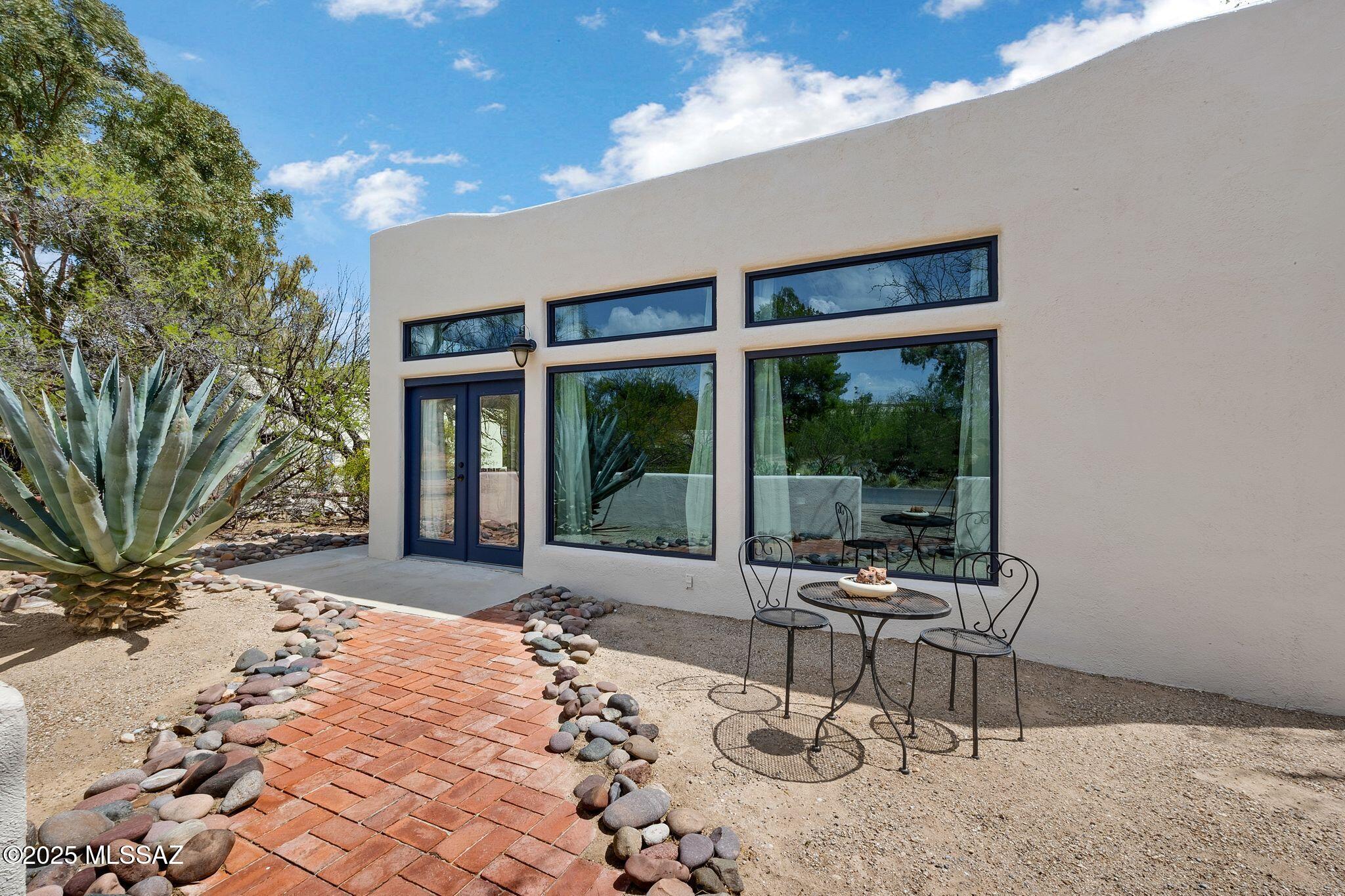 8201 E Big Horn Trail