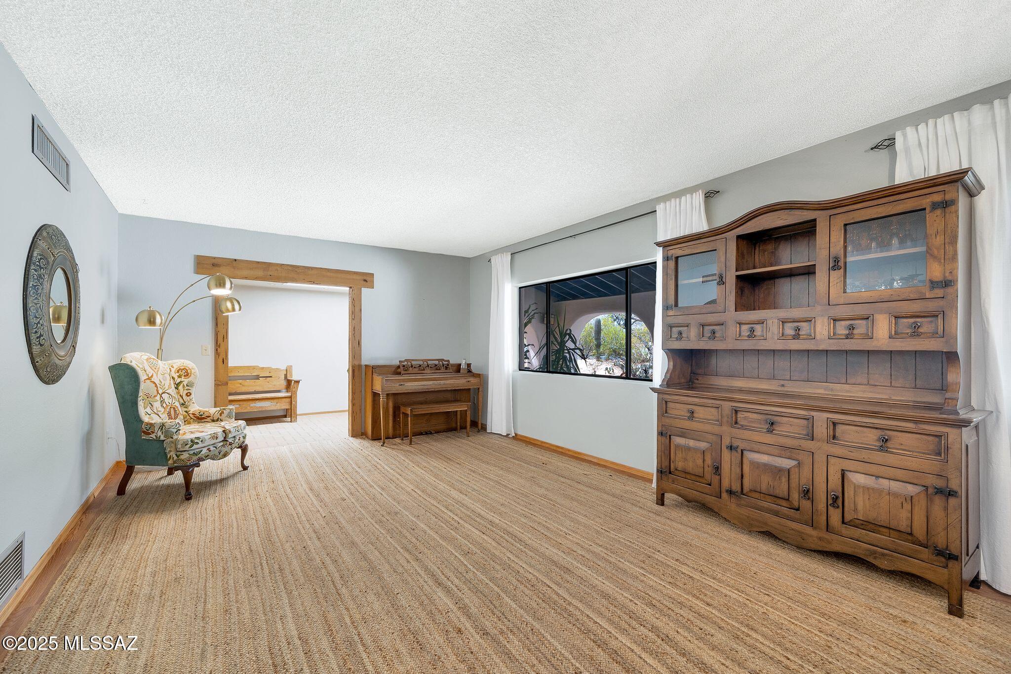 8201 E Big Horn Trail
