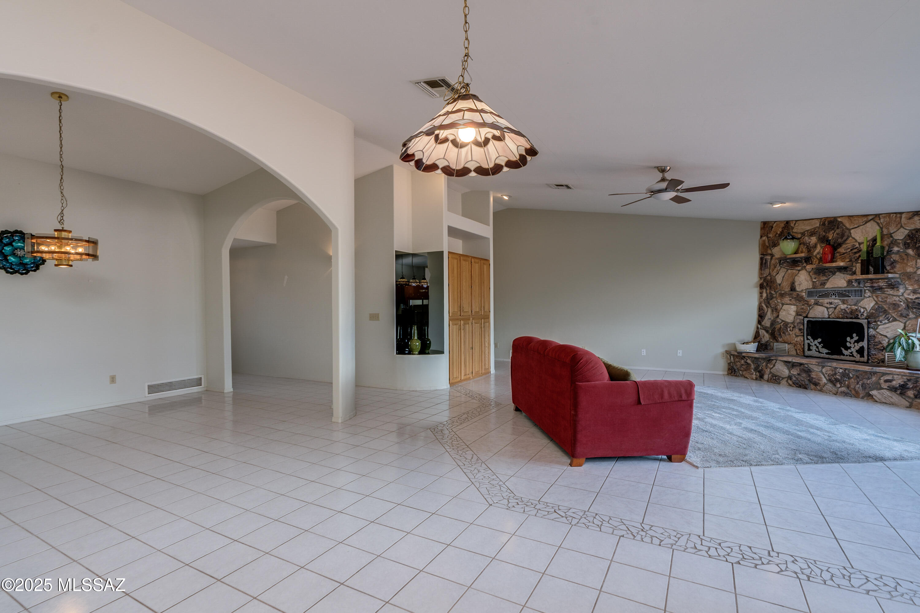 10200 E Hawk Hill Lane