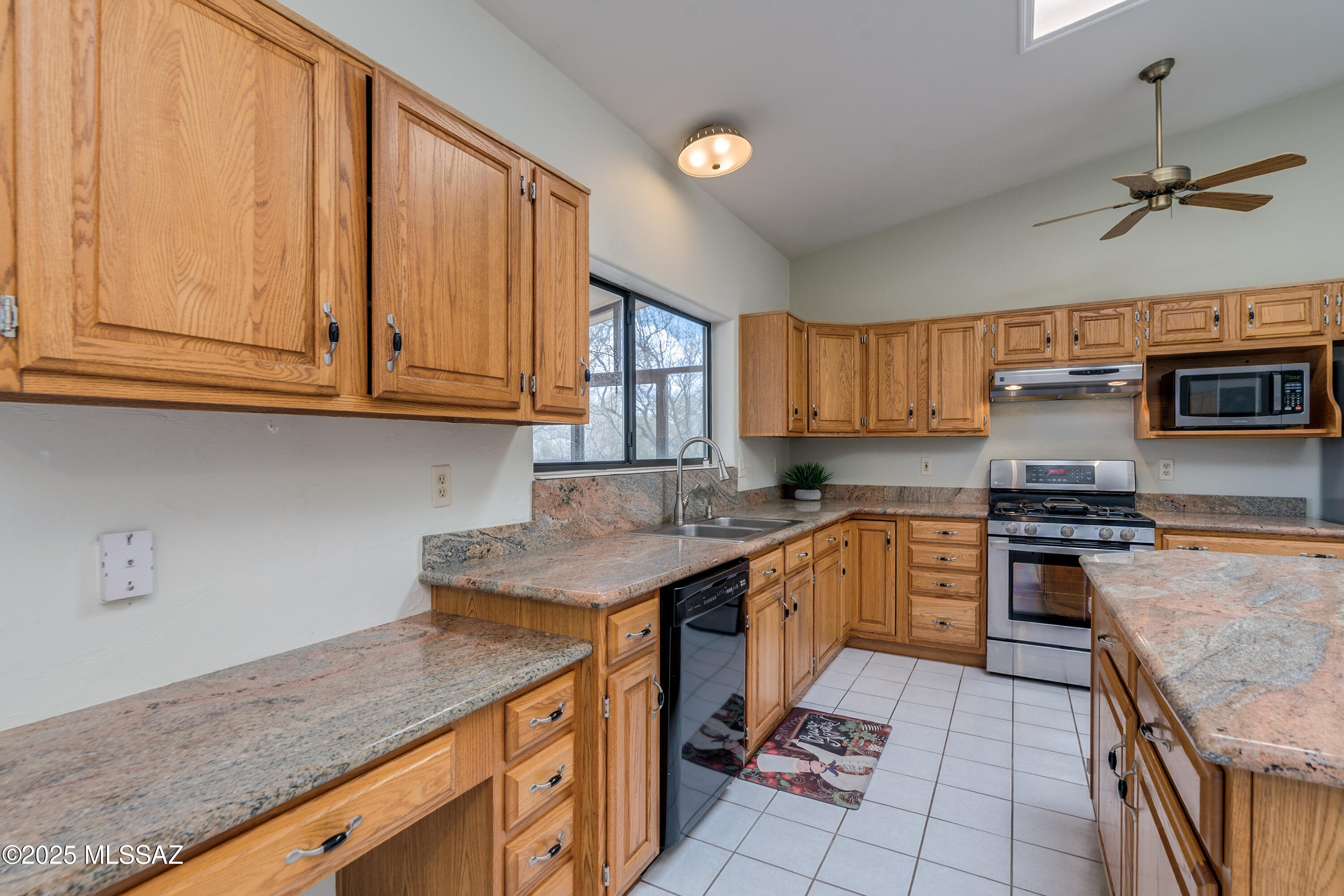 10200 E Hawk Hill Lane