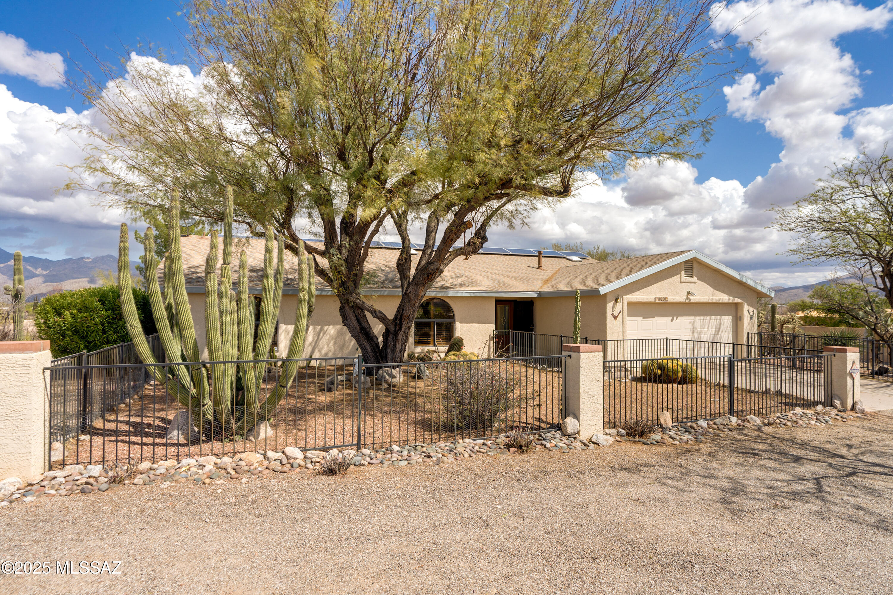 10200 E Hawk Hill Lane