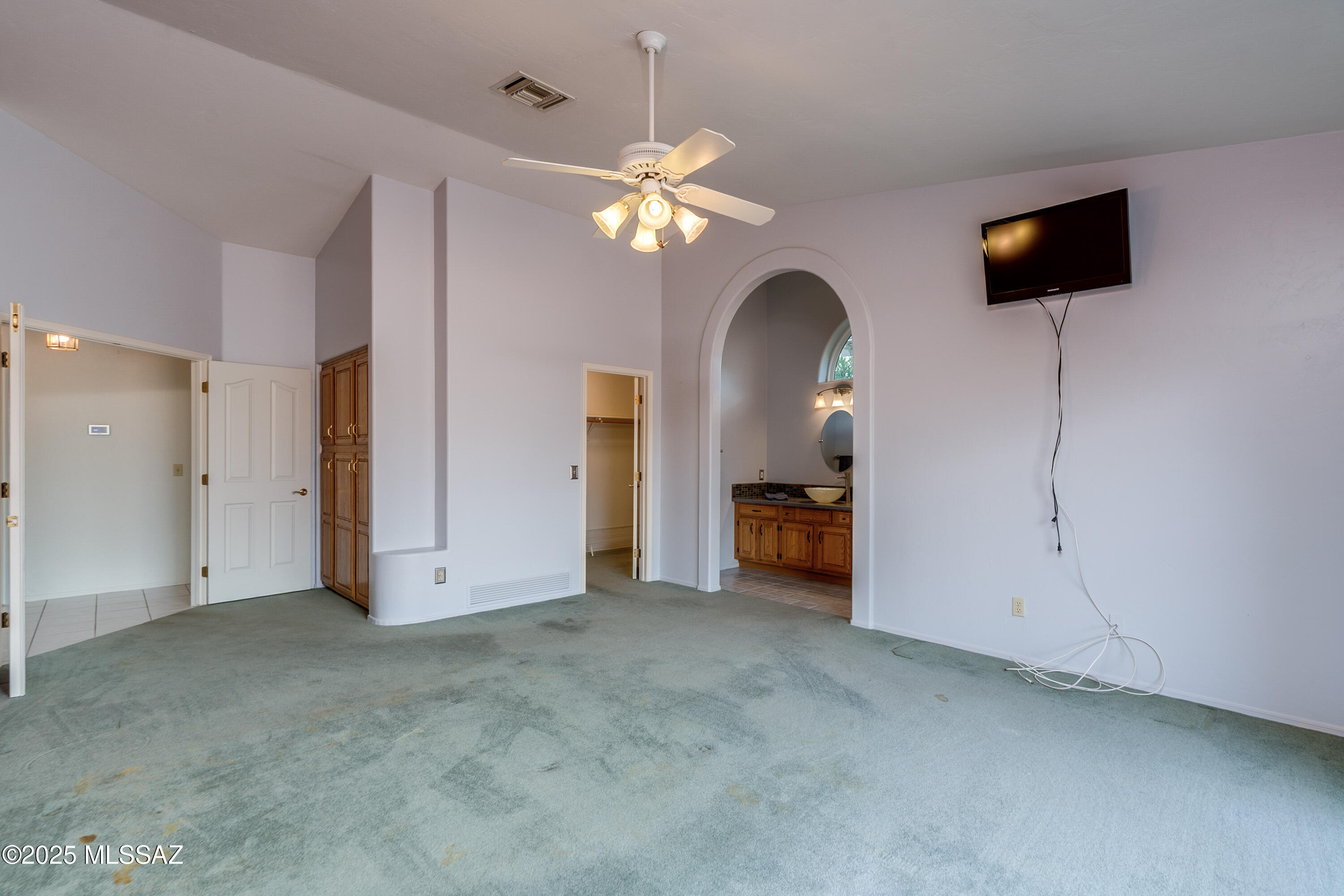 10200 E Hawk Hill Lane