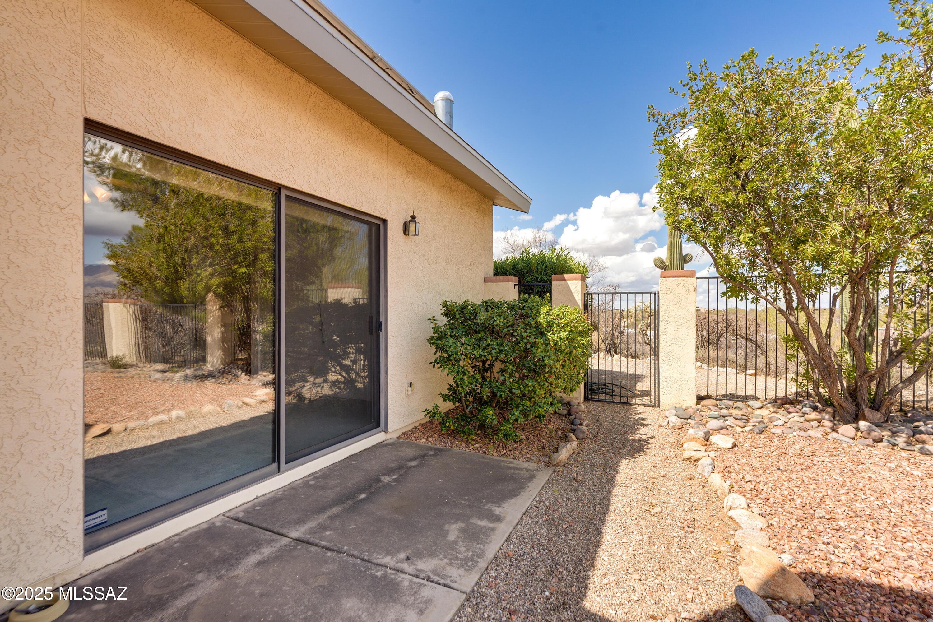 10200 E Hawk Hill Lane