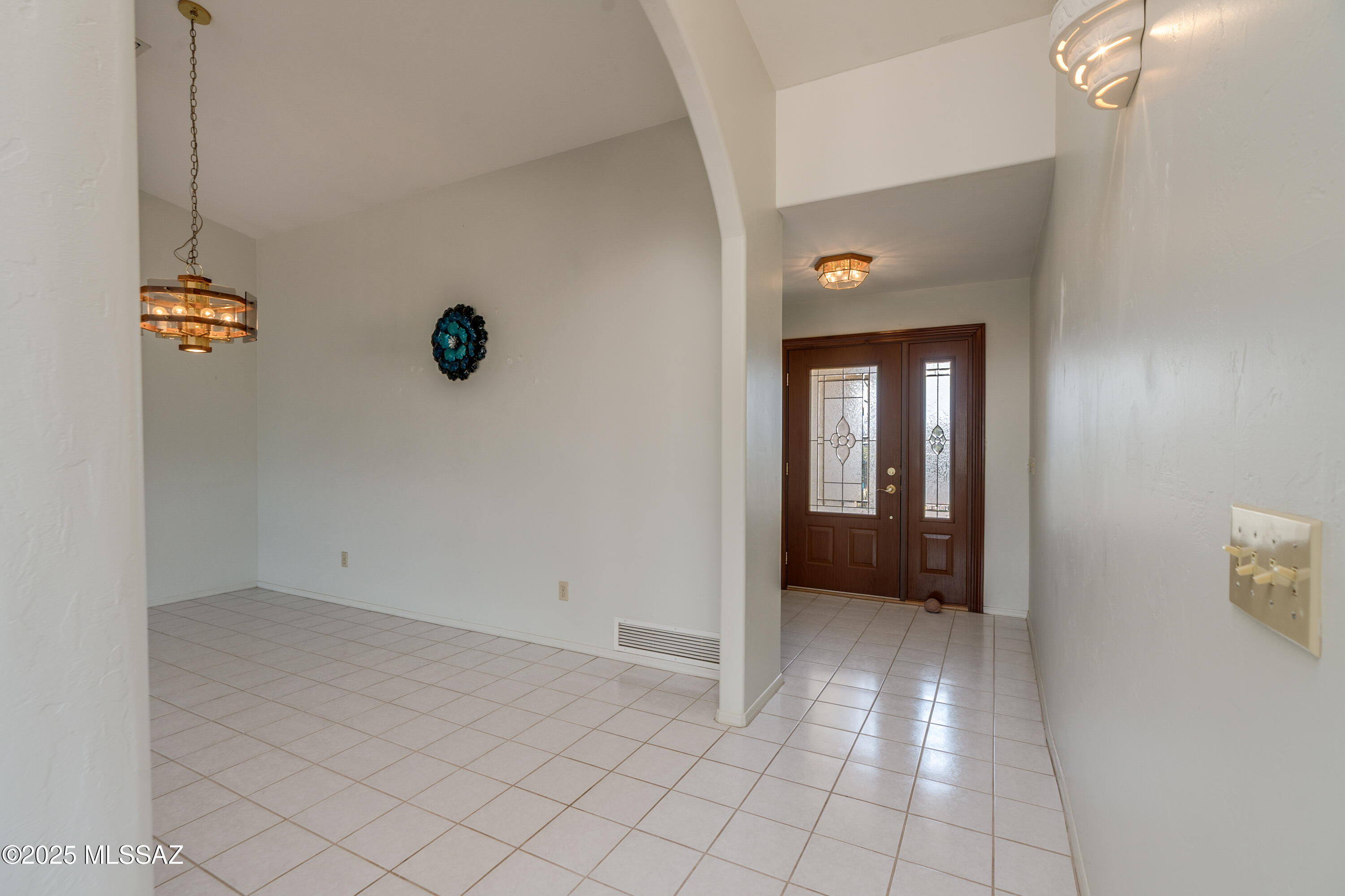 10200 E Hawk Hill Lane