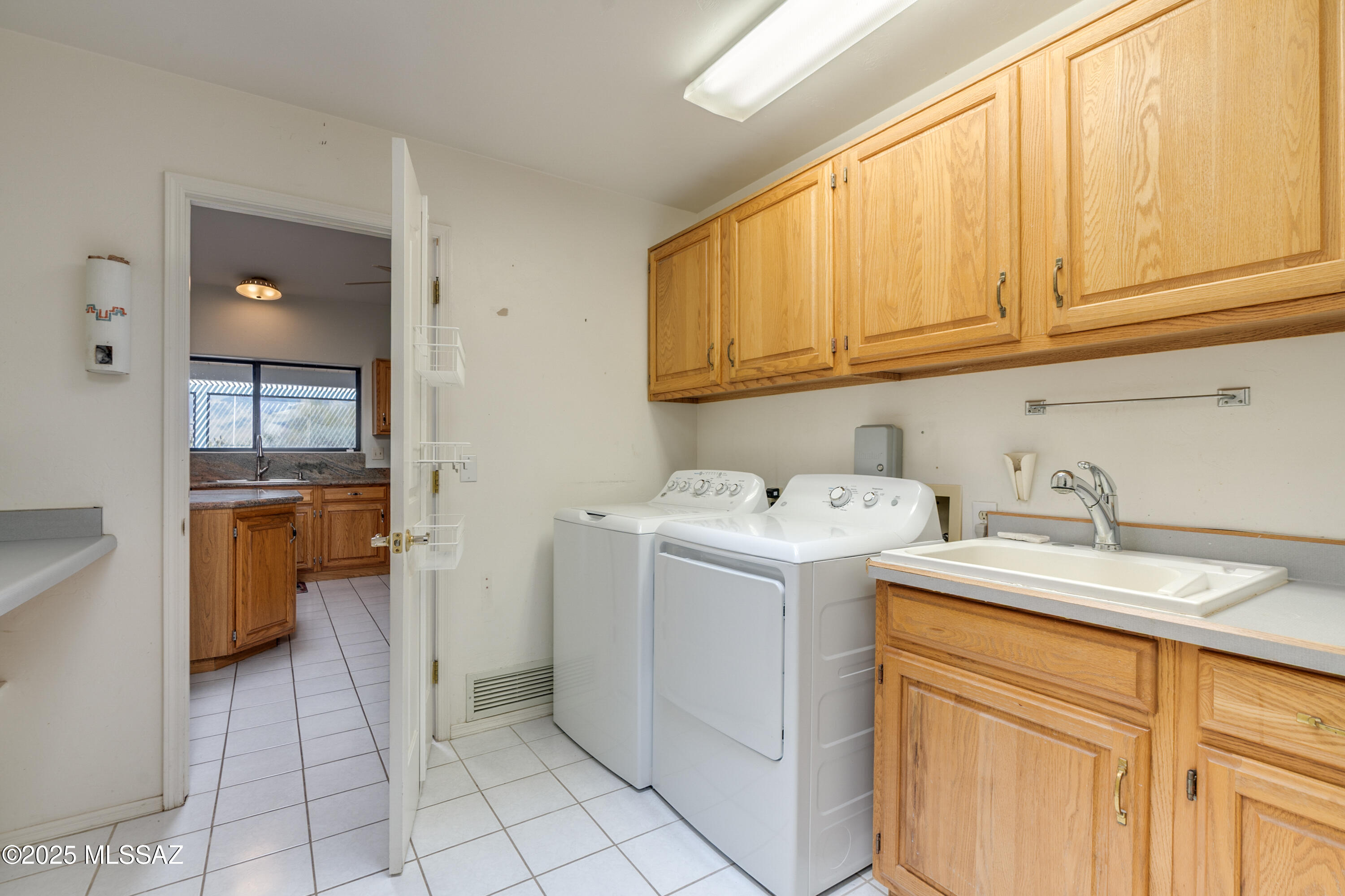 10200 E Hawk Hill Lane