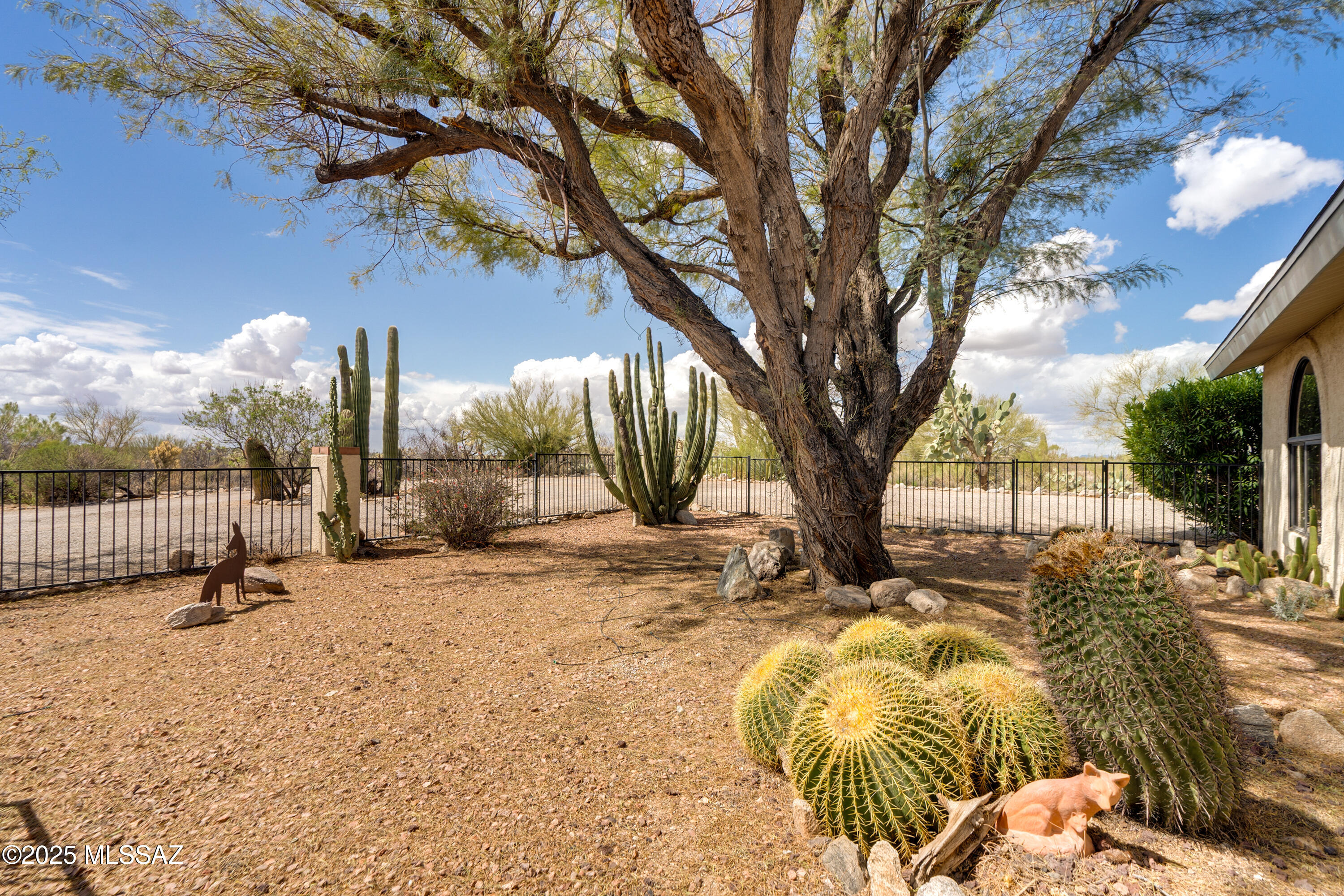 10200 E Hawk Hill Lane