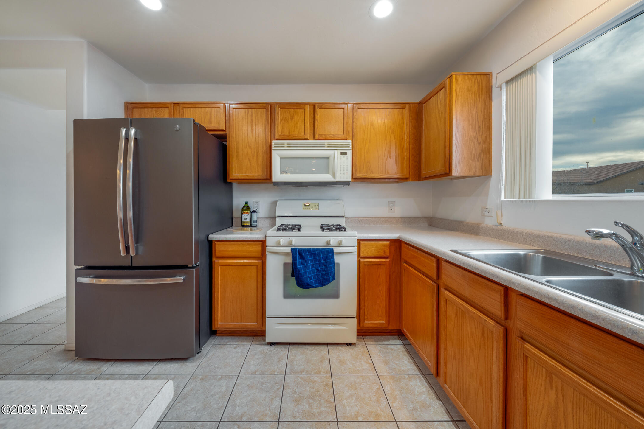 9379 E Grapevine Spring Place