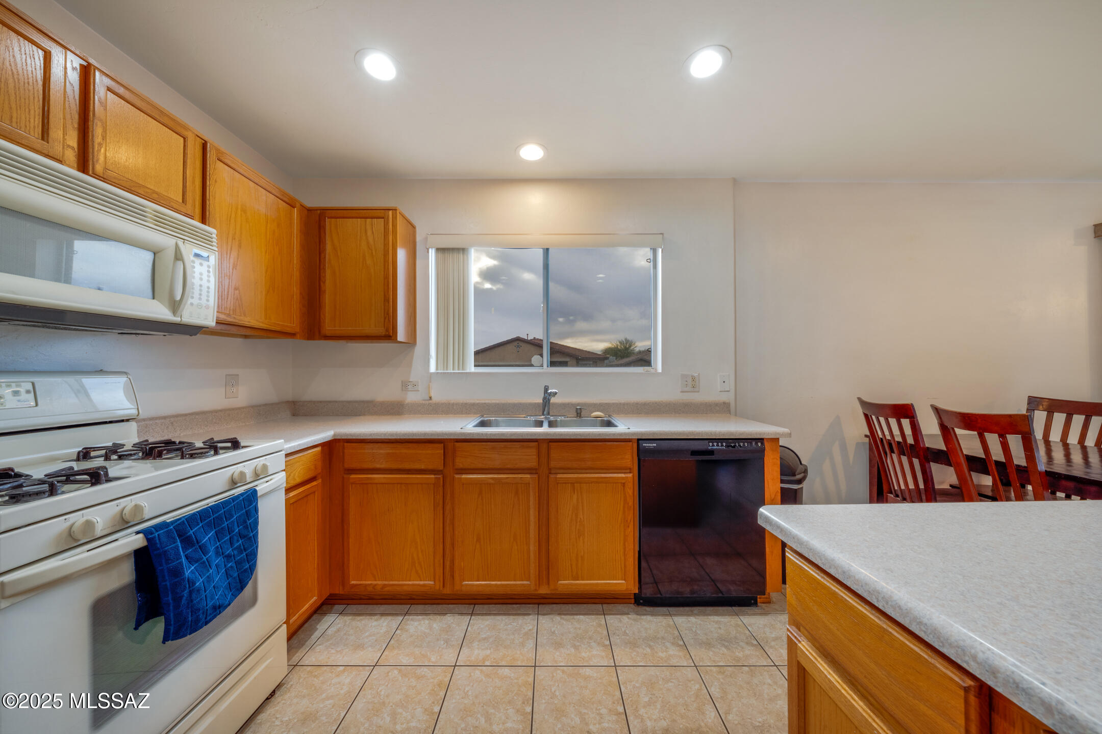 9379 E Grapevine Spring Place