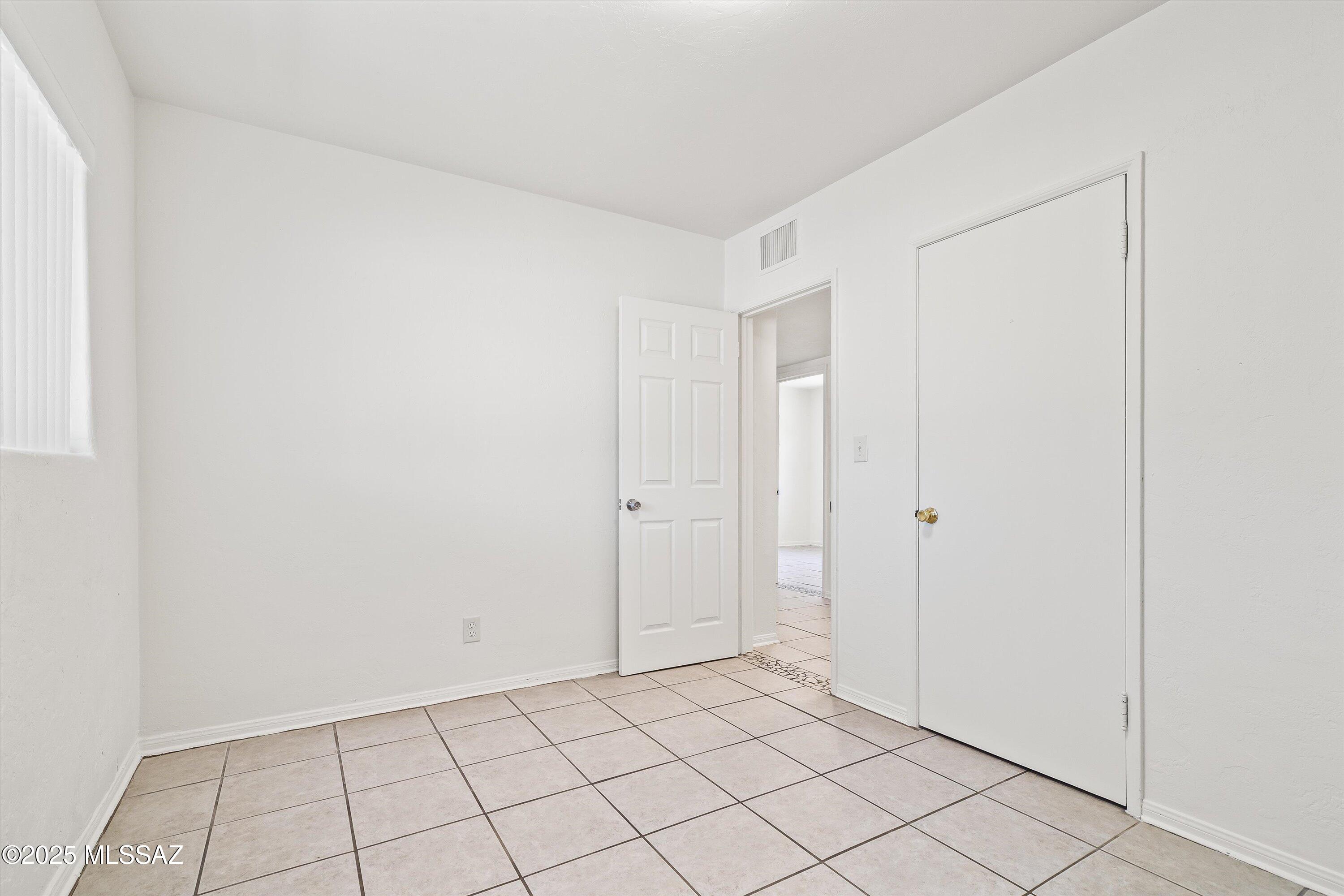 4814 E Bellevue Street