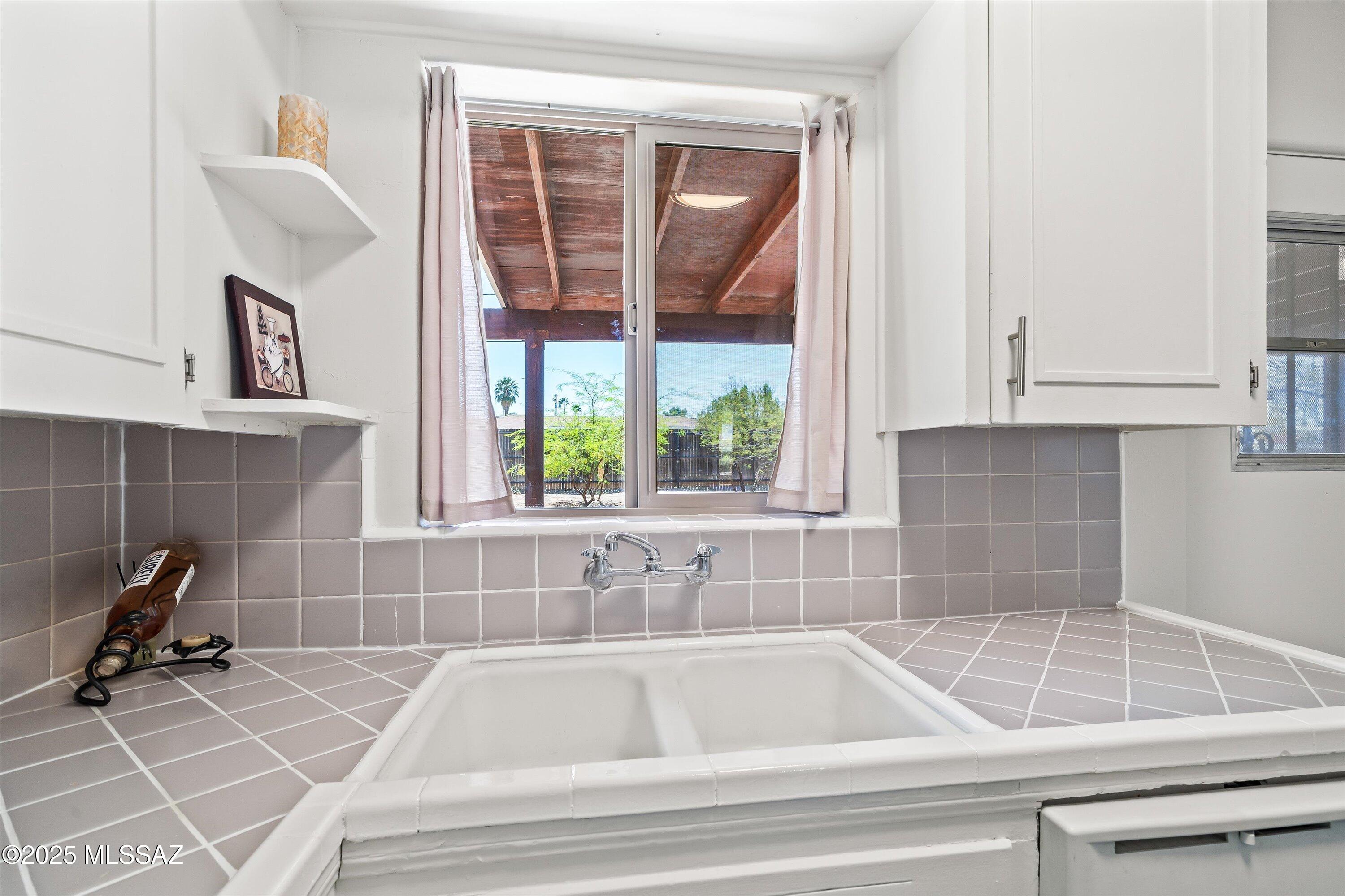 4814 E Bellevue Street