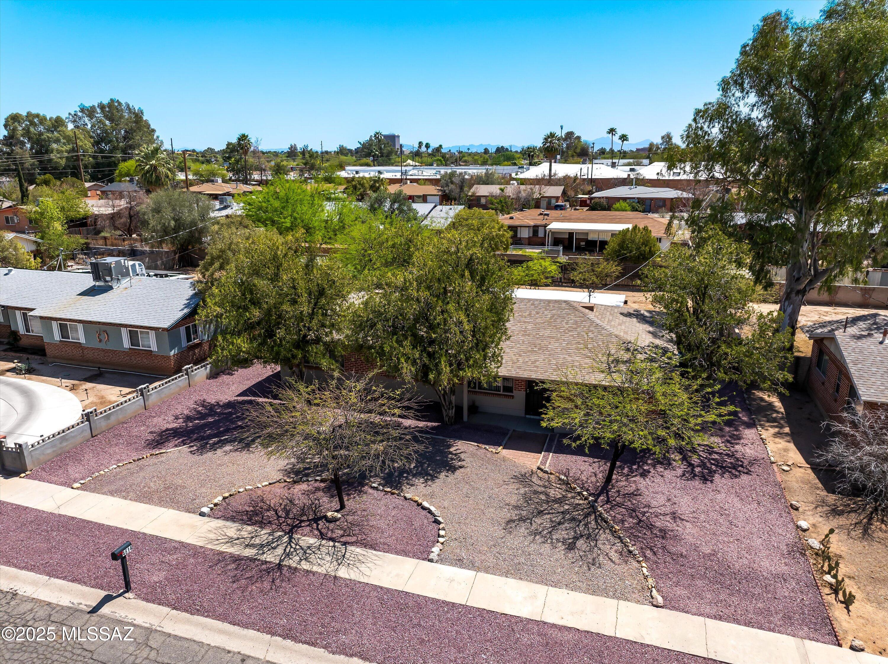 4814 E Bellevue Street