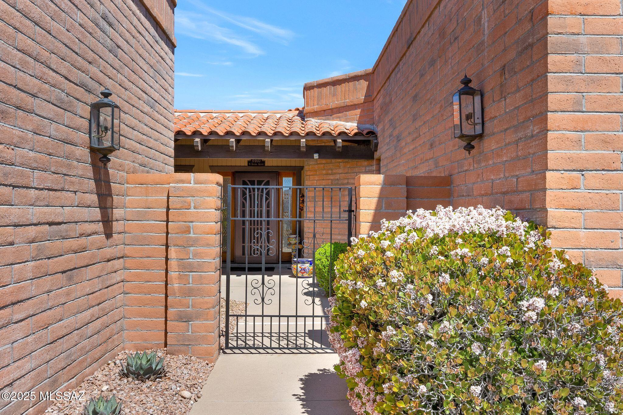 4460 N Trocha Alegre