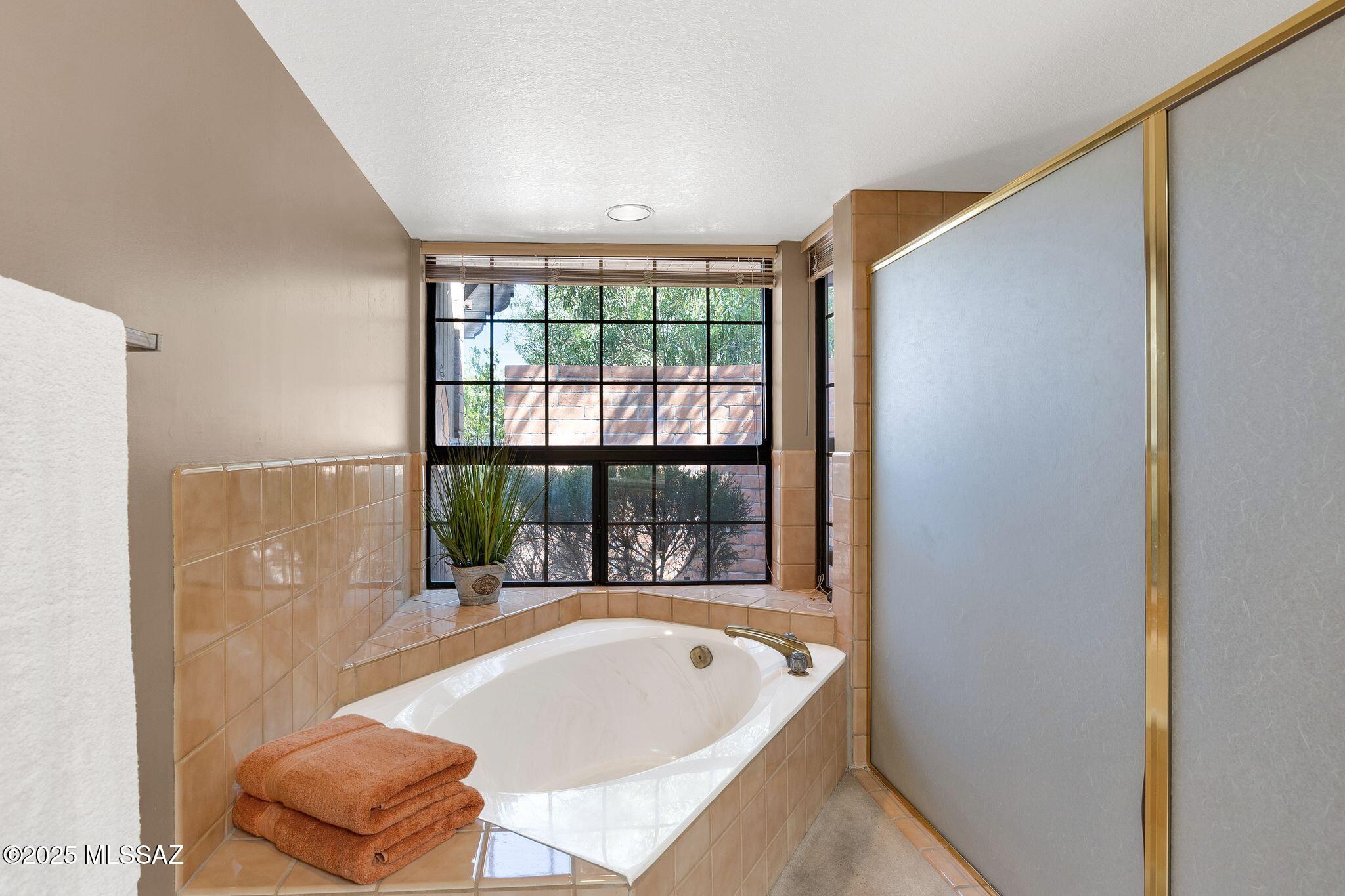 4460 N Trocha Alegre