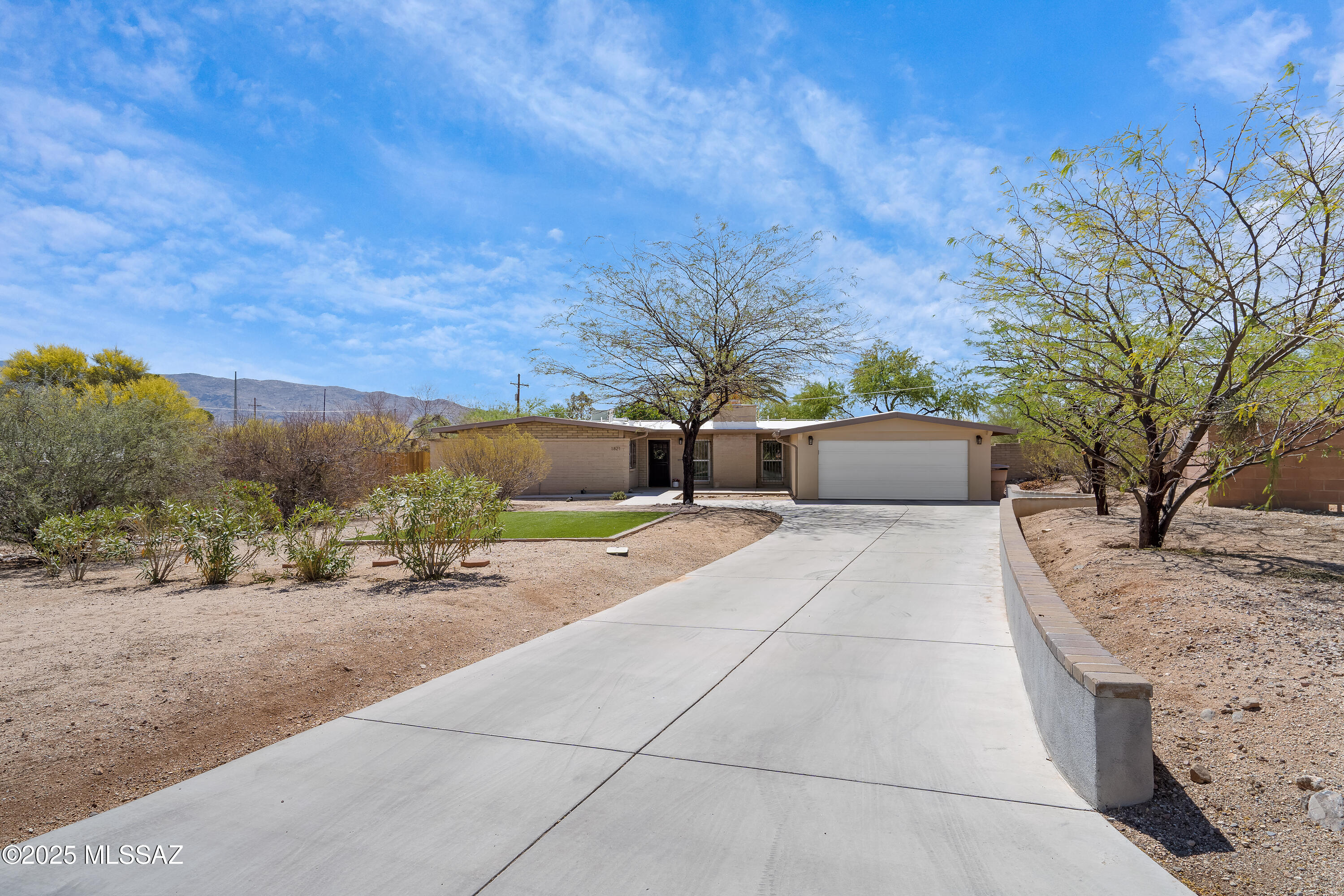 1821 S Carthage Place