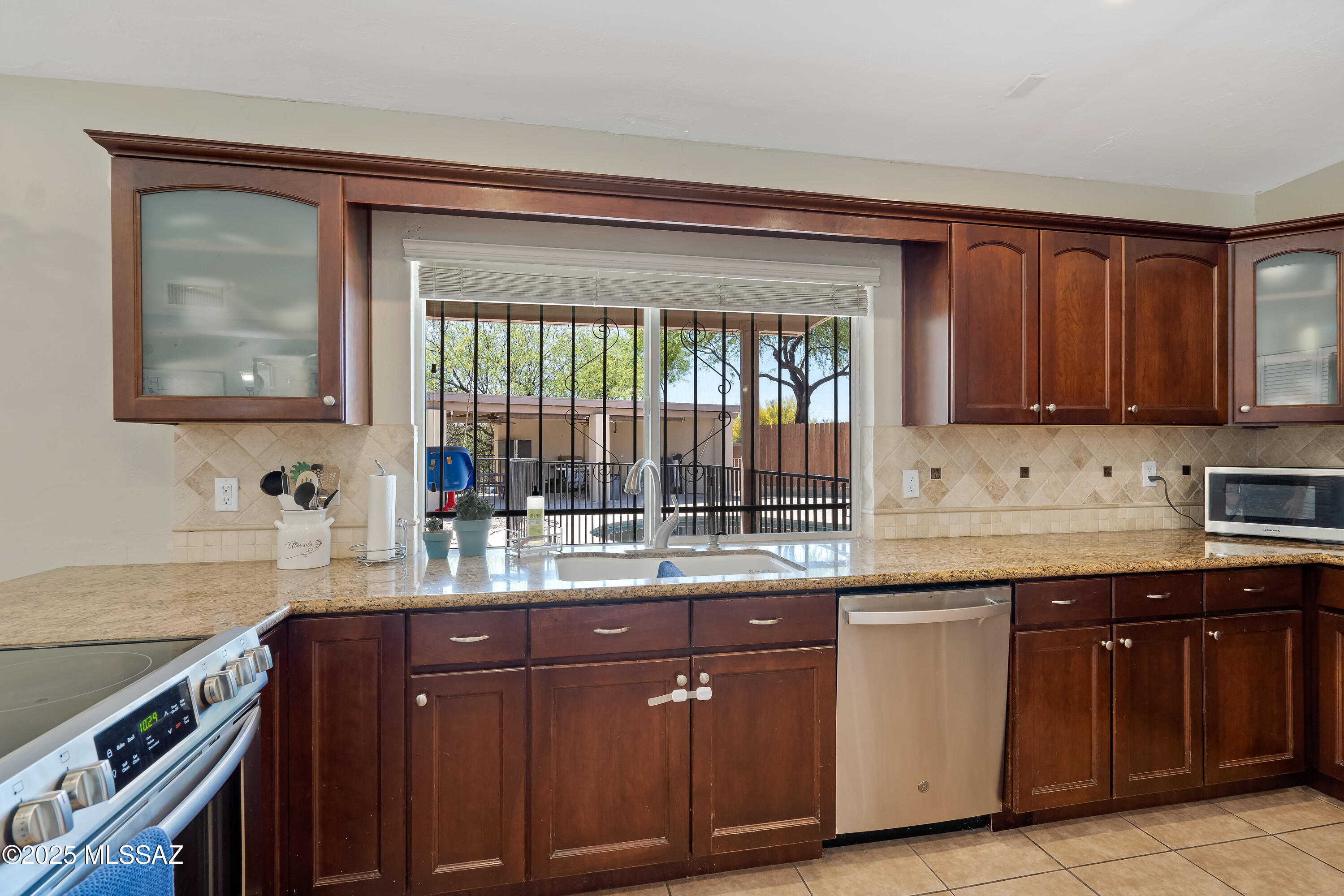 1821 S Carthage Place