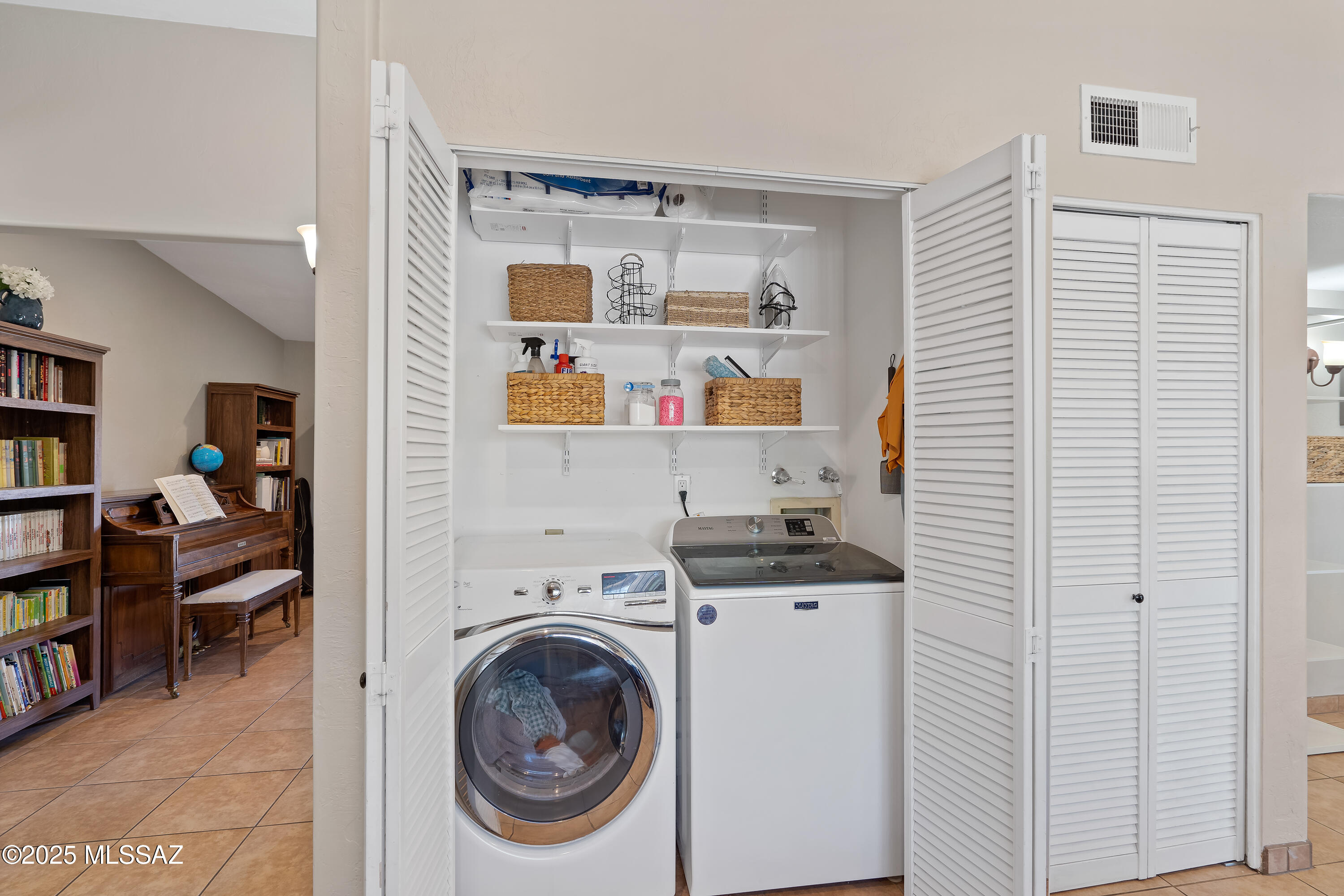 1821 S Carthage Place