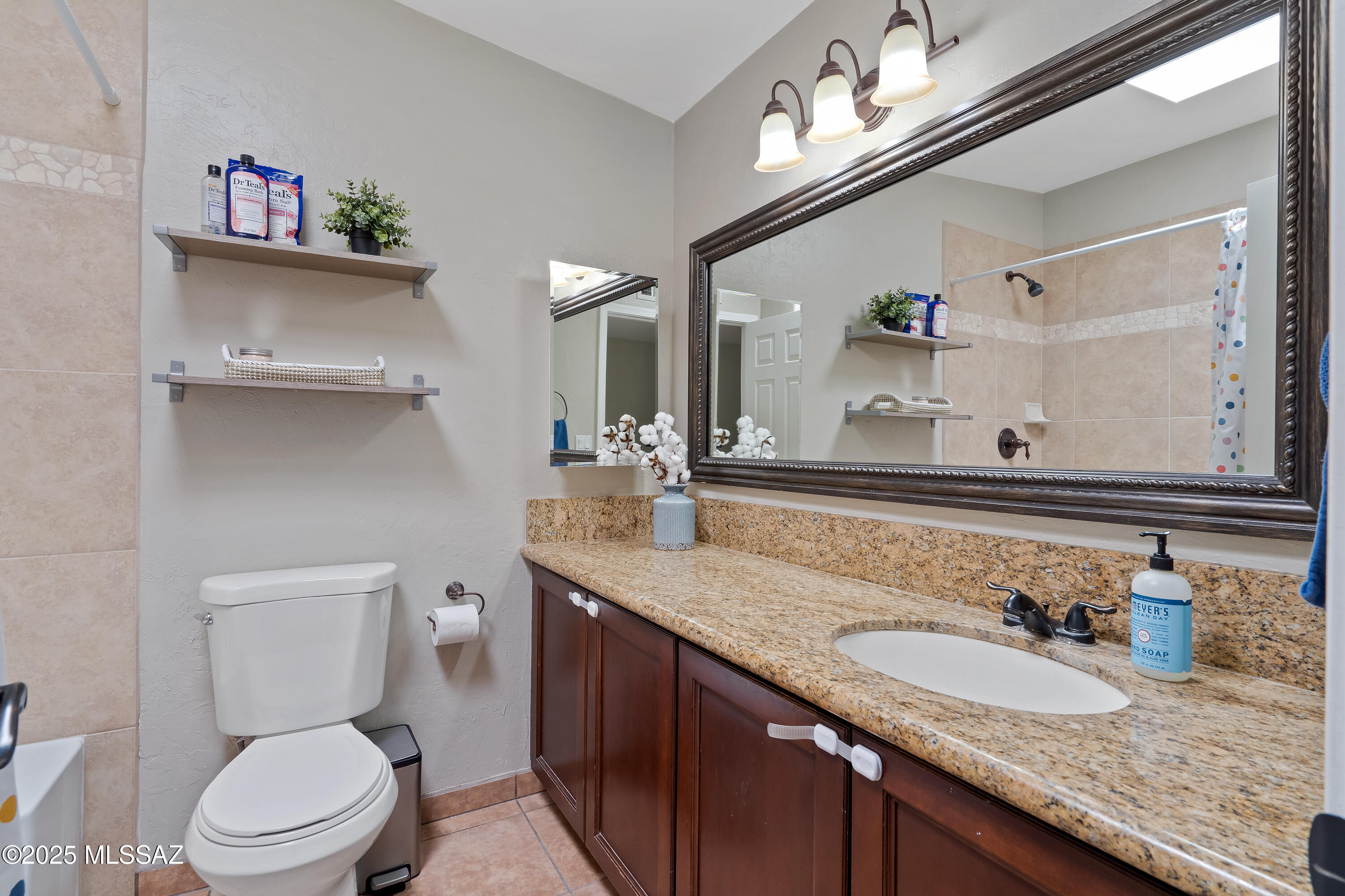 1821 S Carthage Place