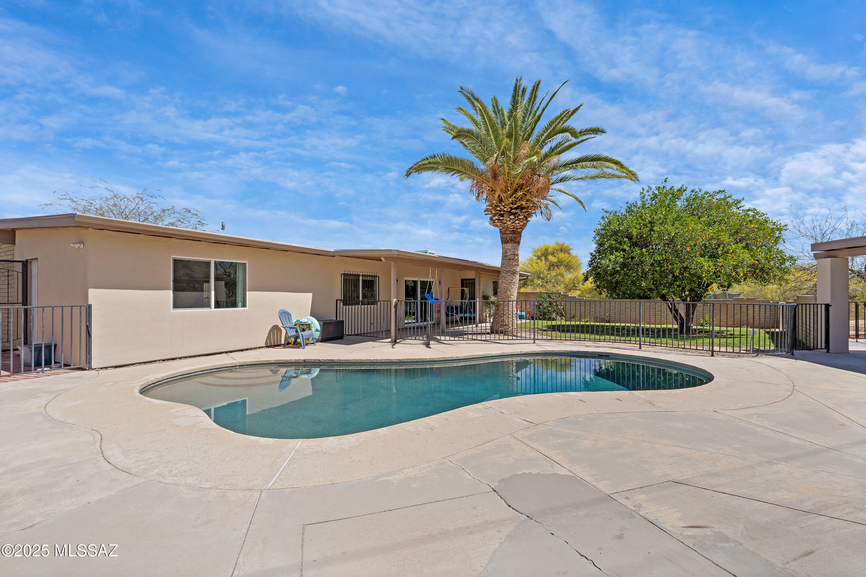 1821 S Carthage Place