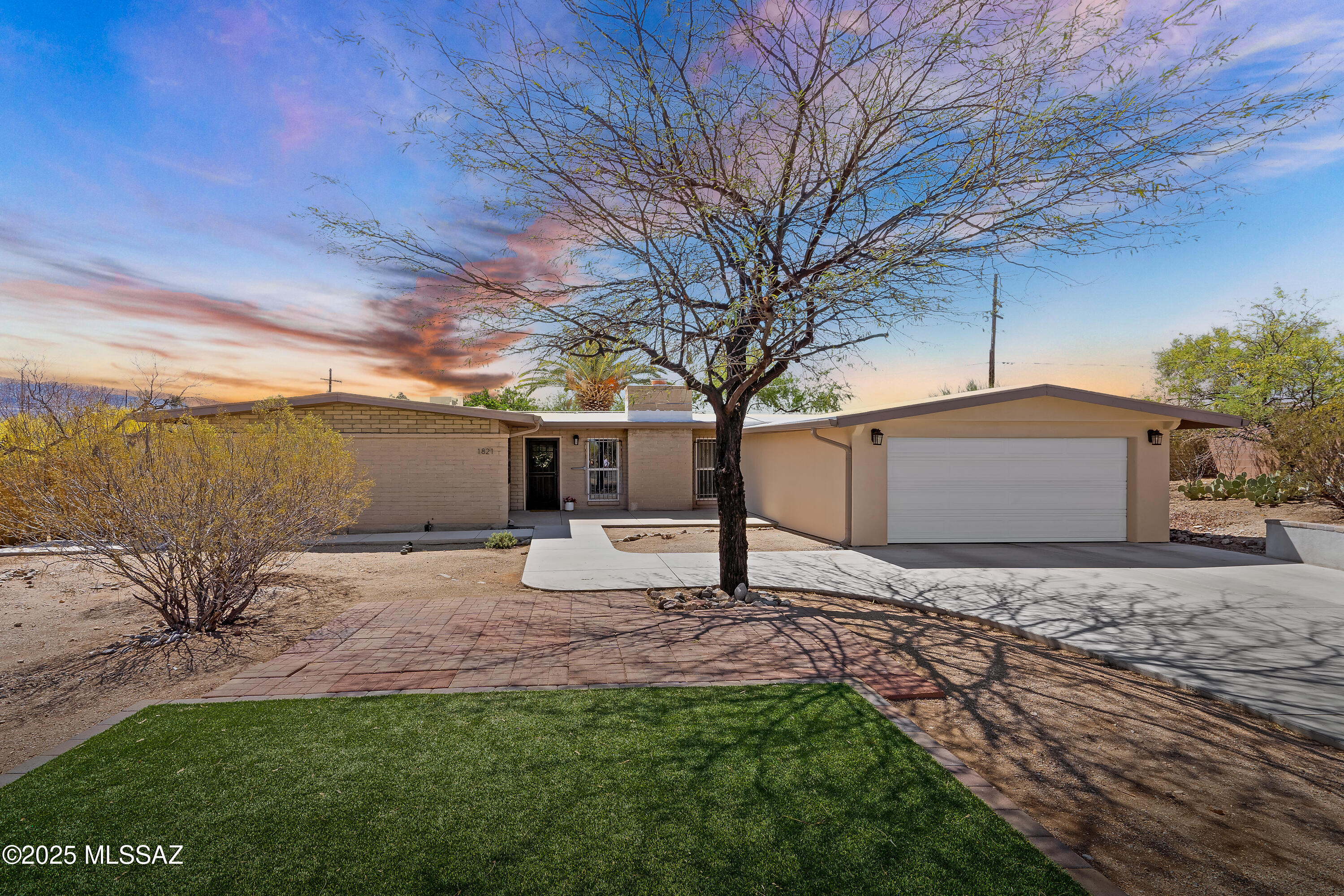 1821 S Carthage Place