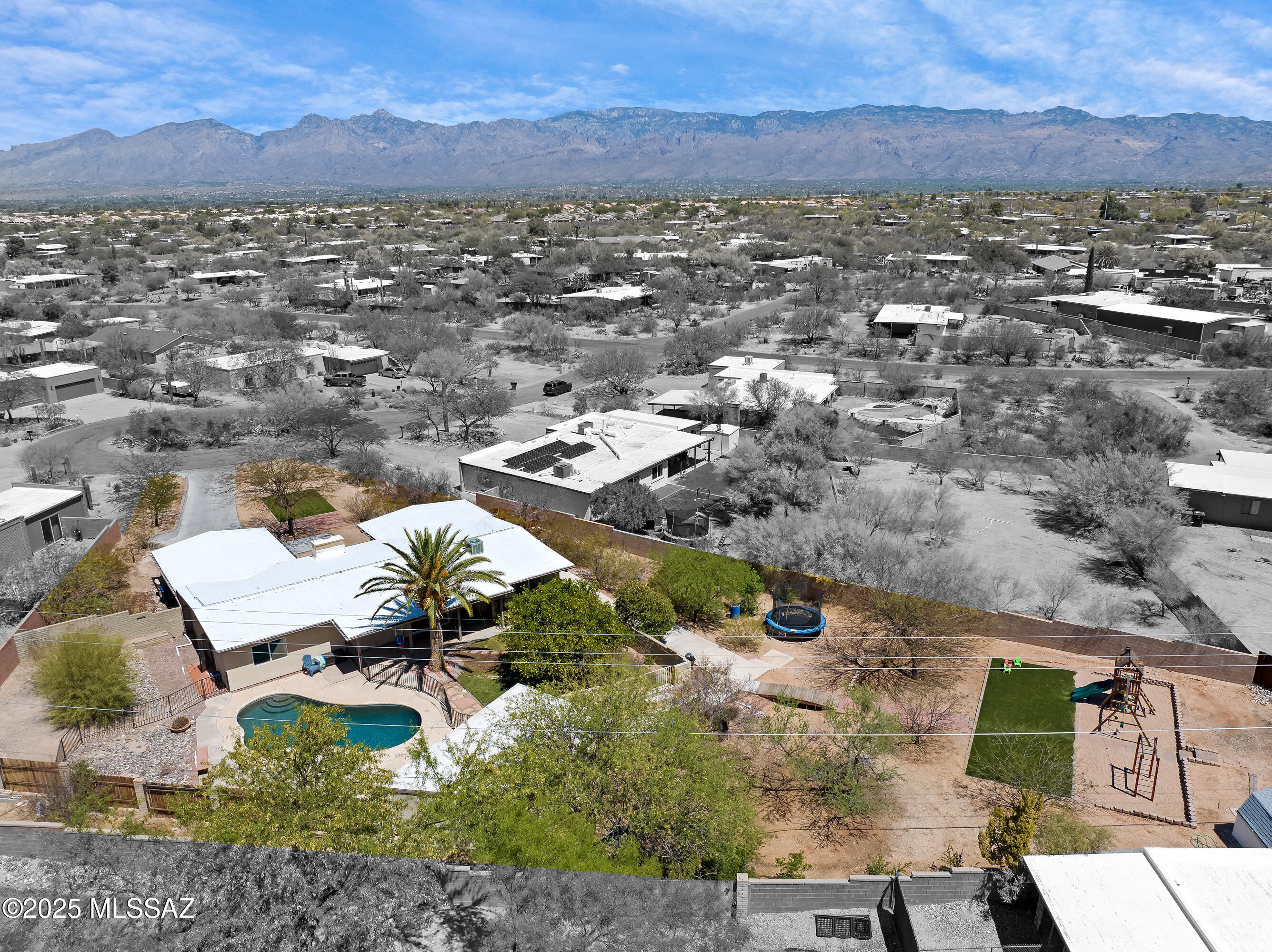 1821 S Carthage Place