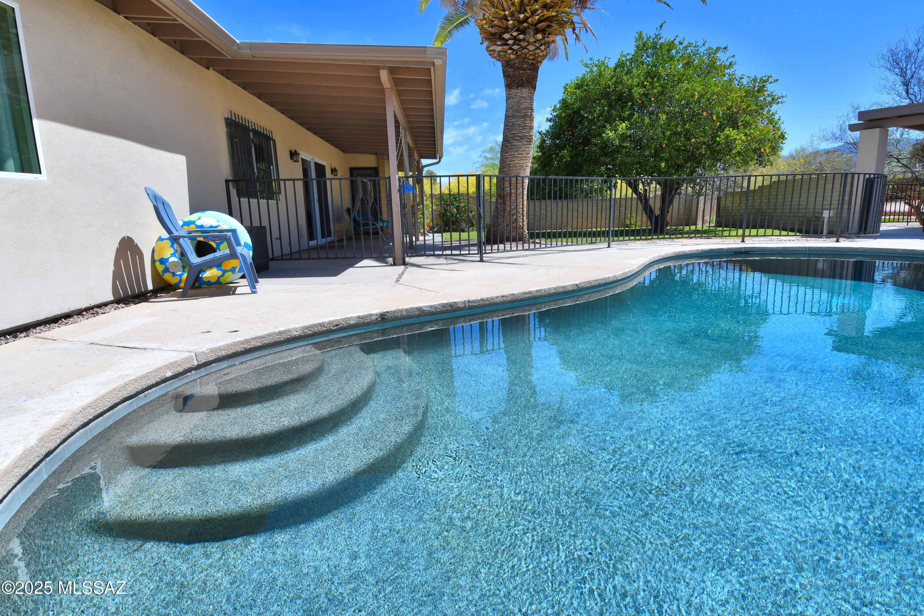 1821 S Carthage Place