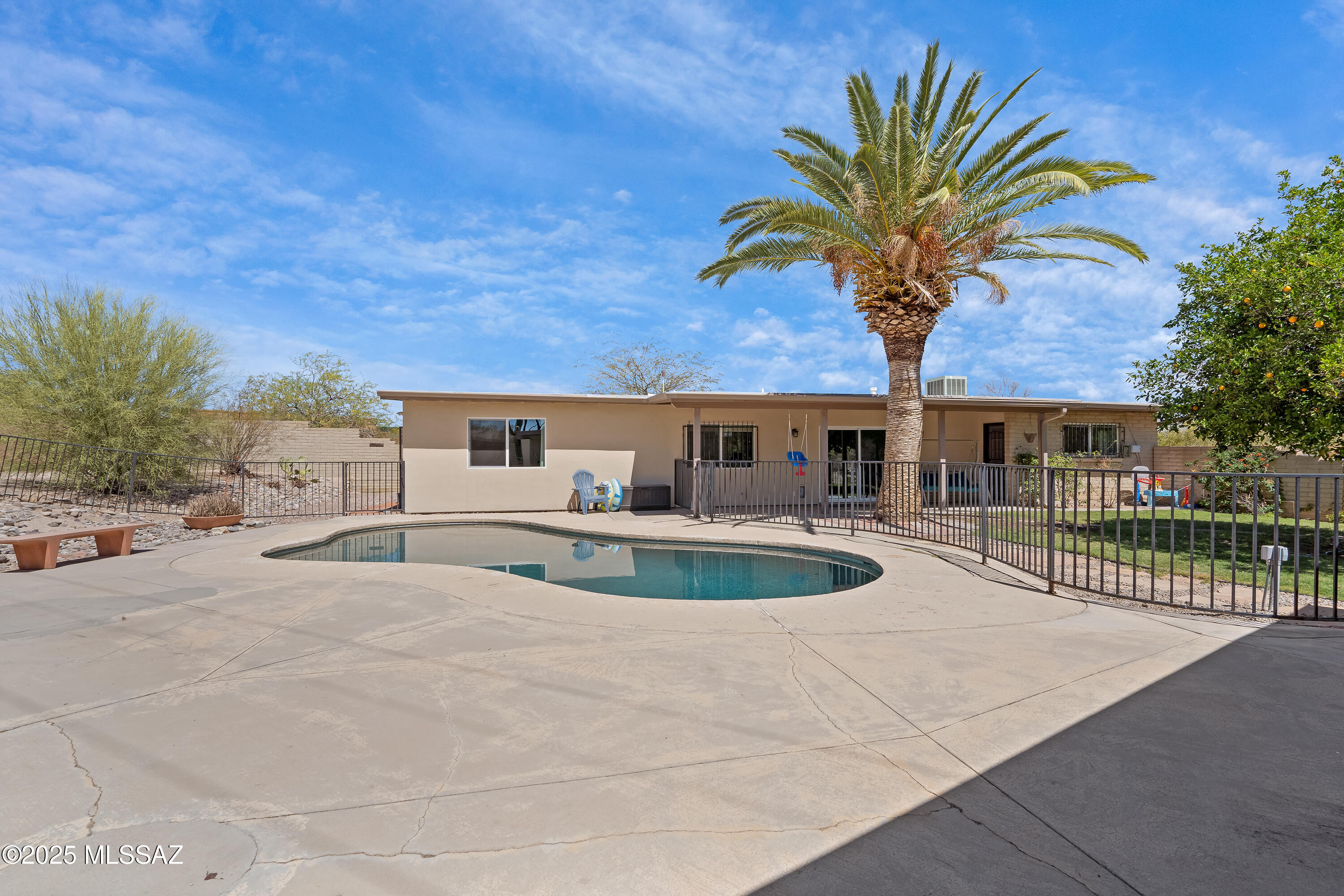 1821 S Carthage Place