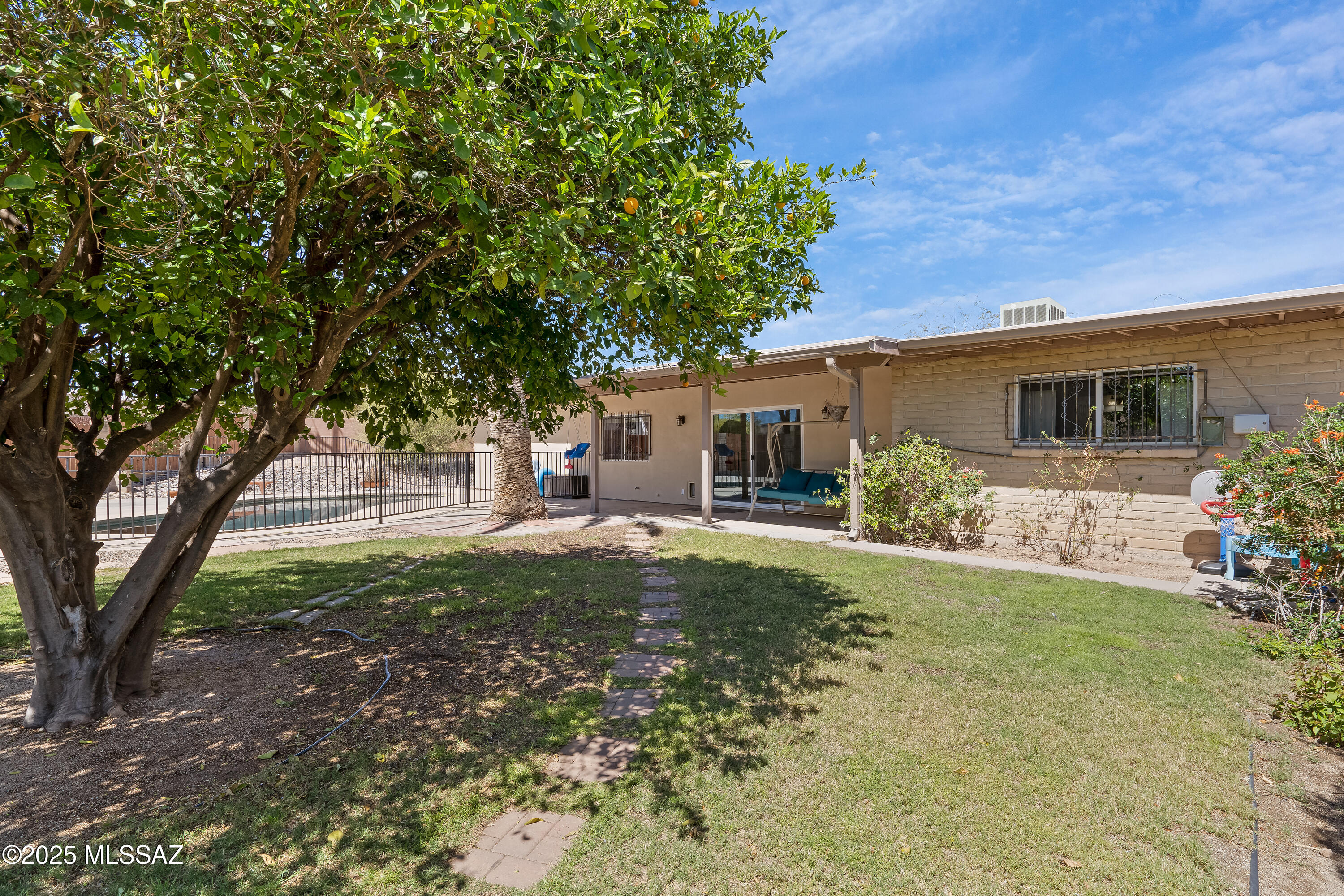 1821 S Carthage Place