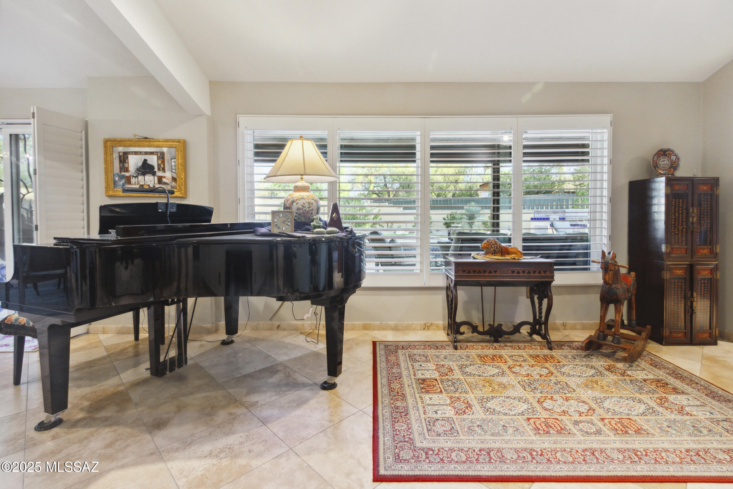 6835 E Calle Luciente