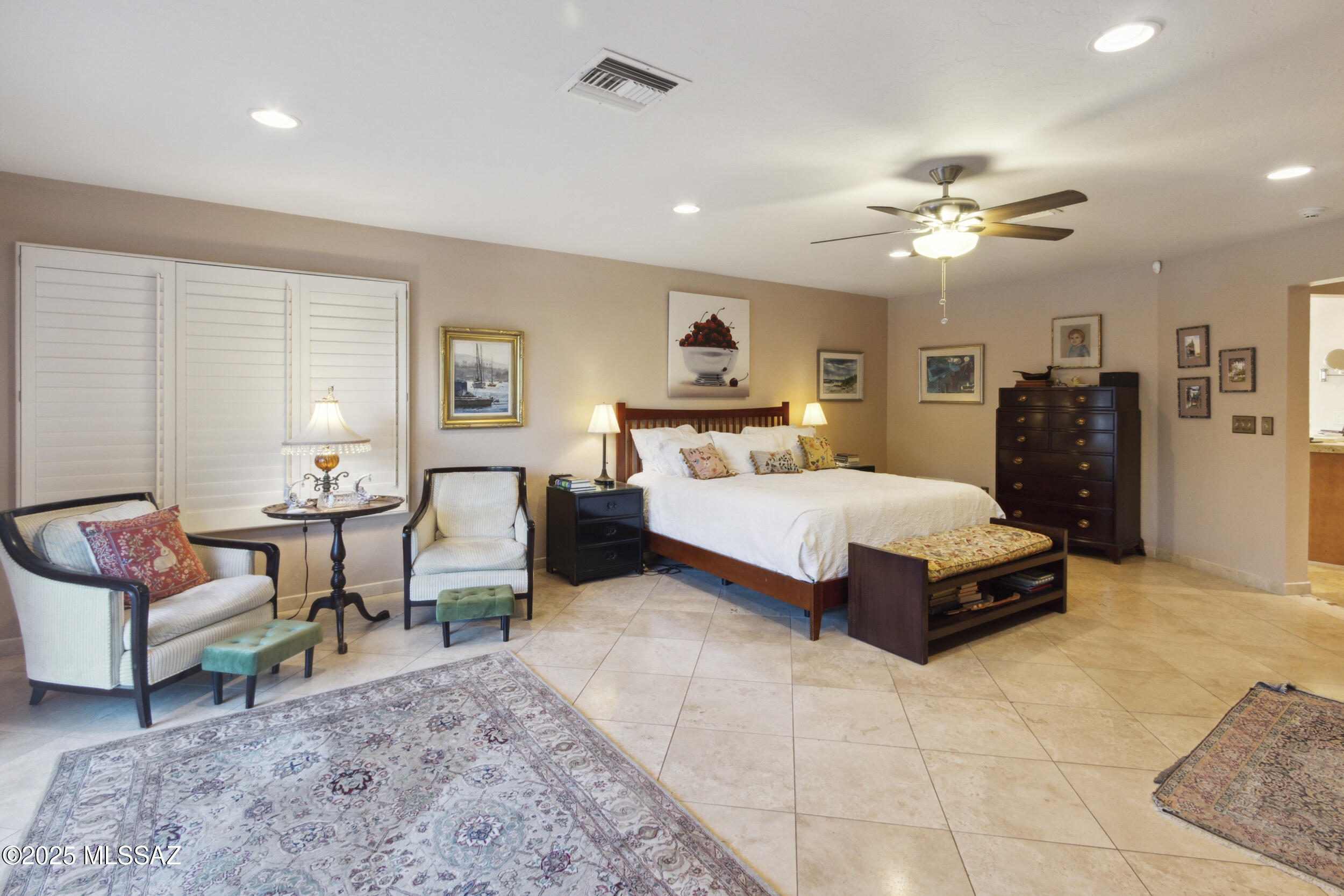 6835 E Calle Luciente