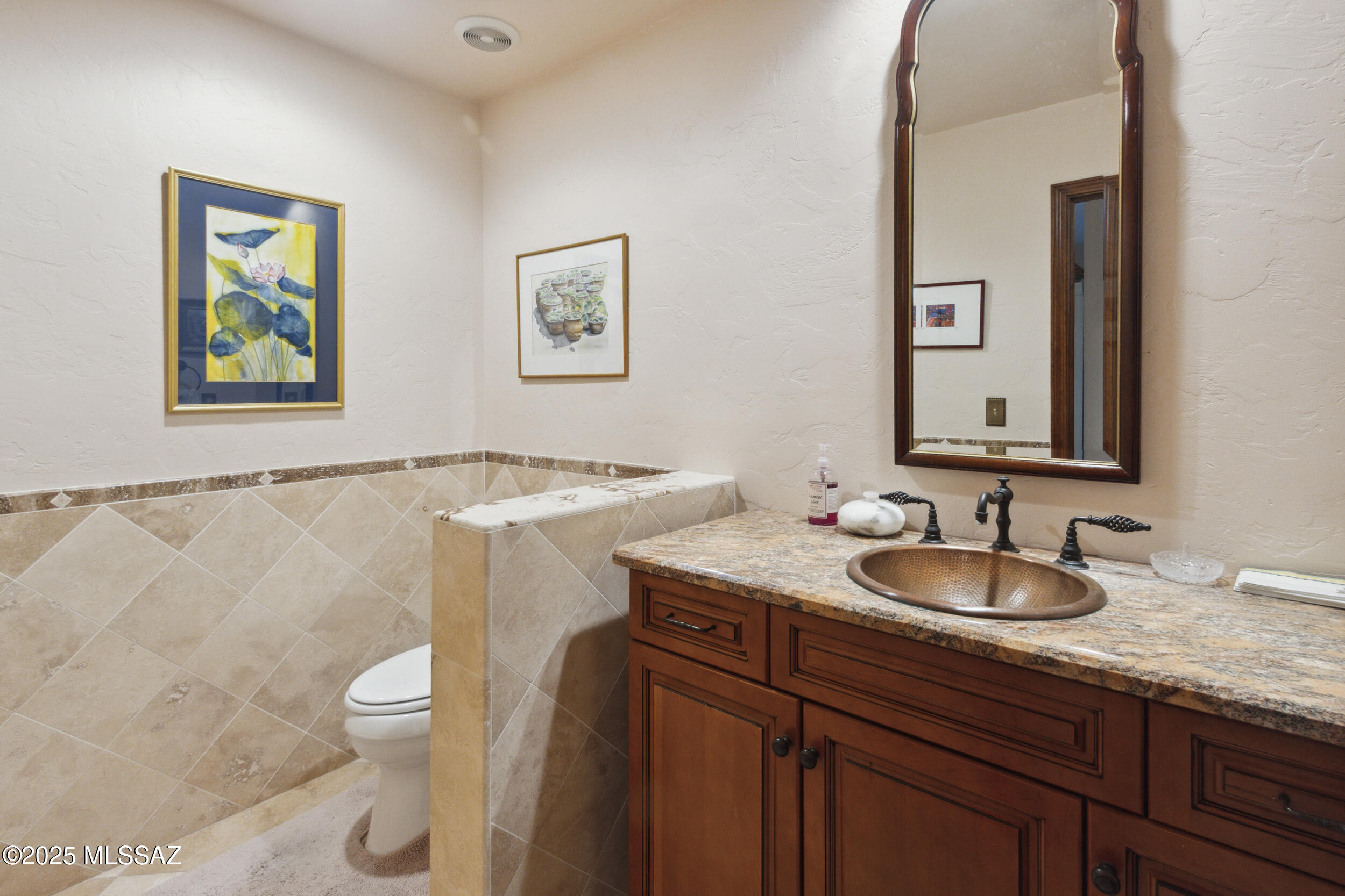 6835 E Calle Luciente