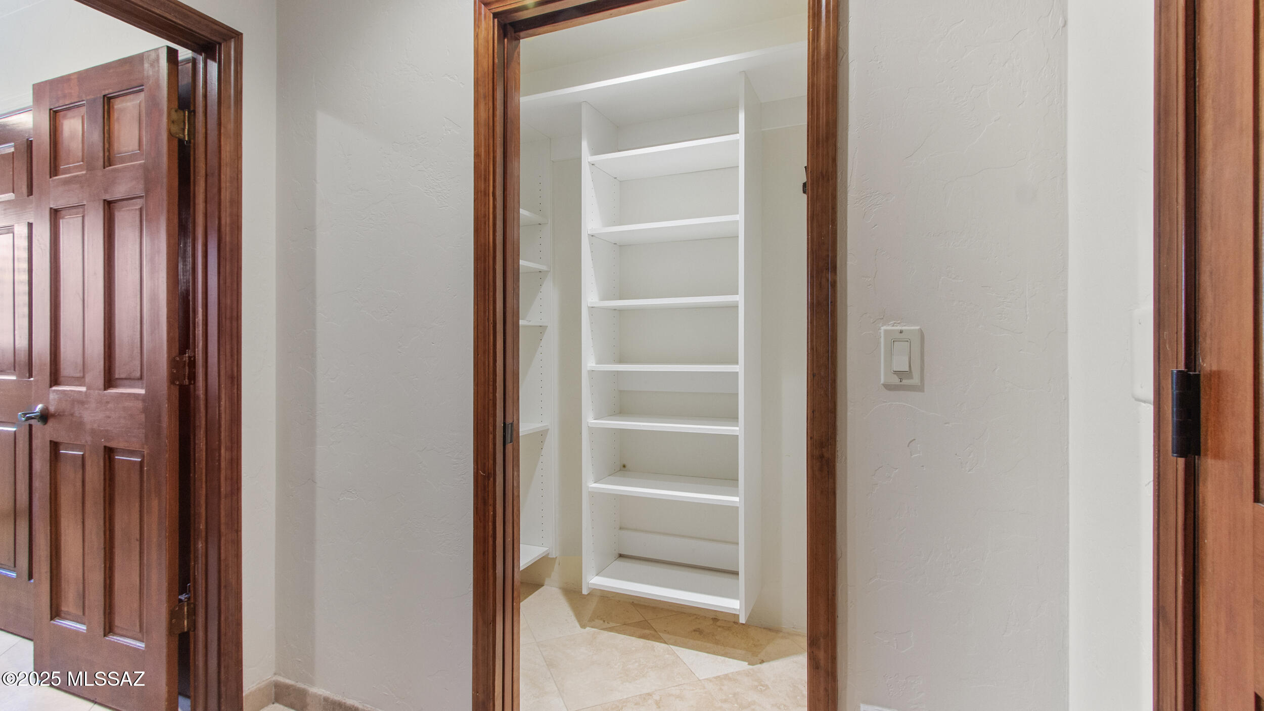 6835 E Calle Luciente