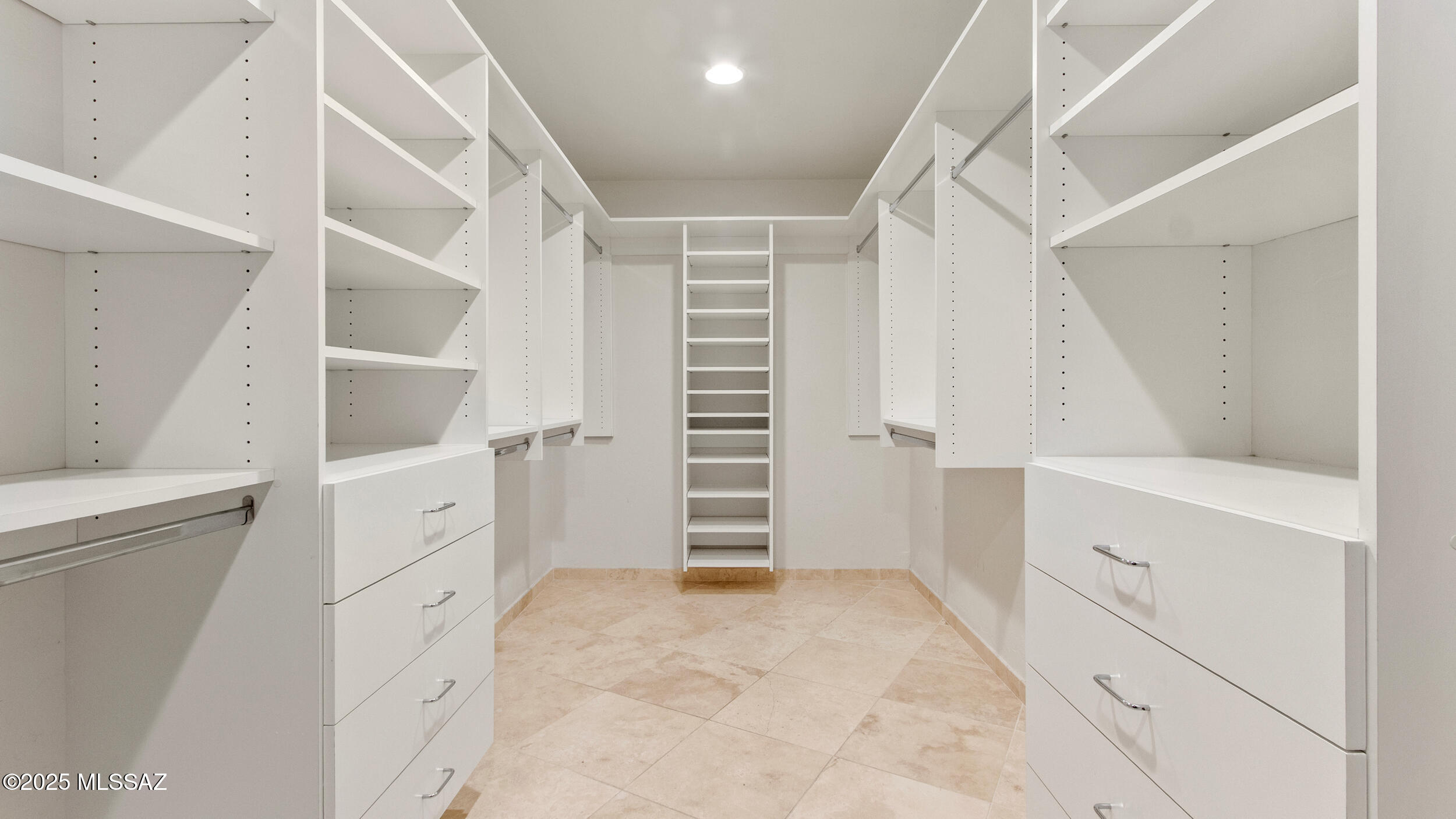 6835 E Calle Luciente