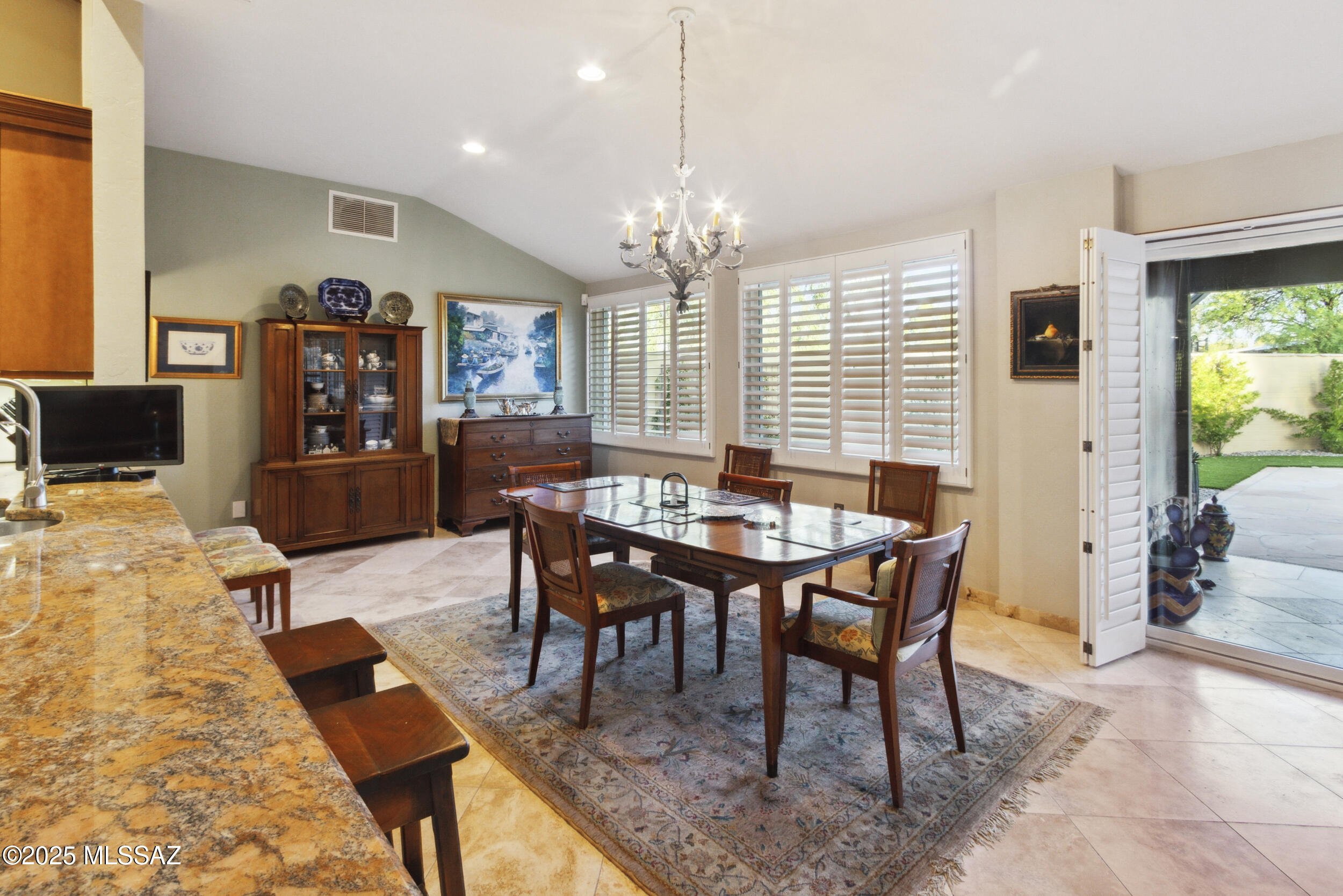 6835 E Calle Luciente