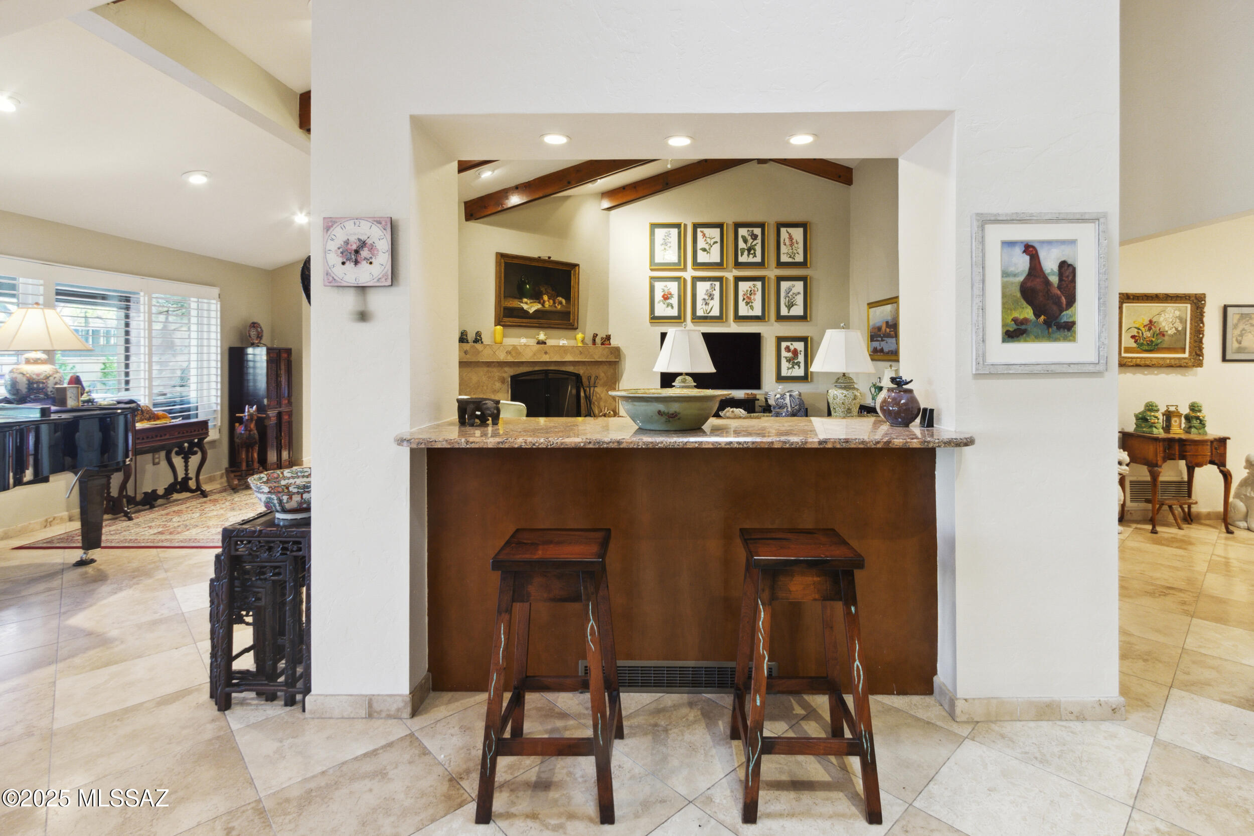 6835 E Calle Luciente