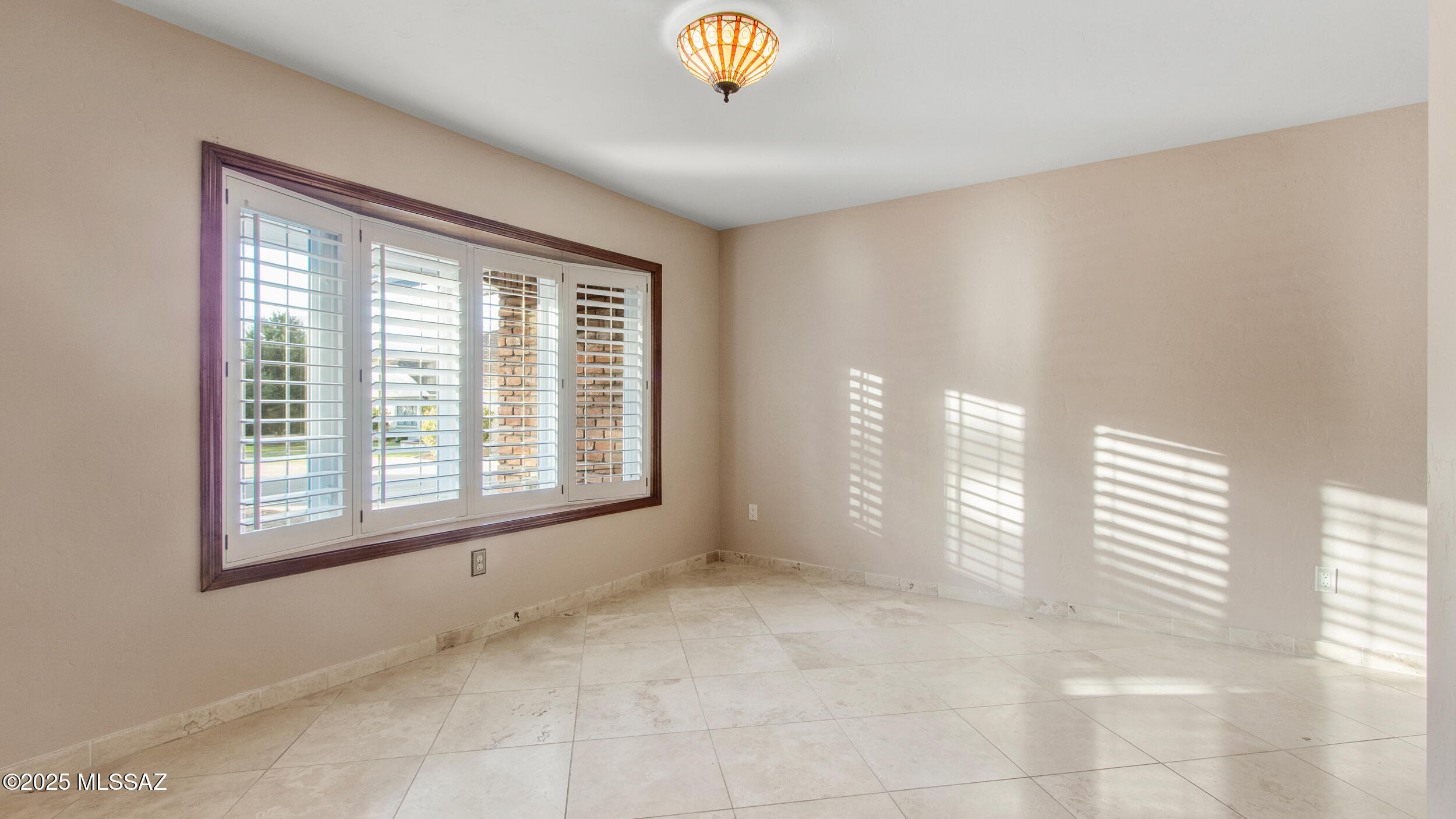 6835 E Calle Luciente