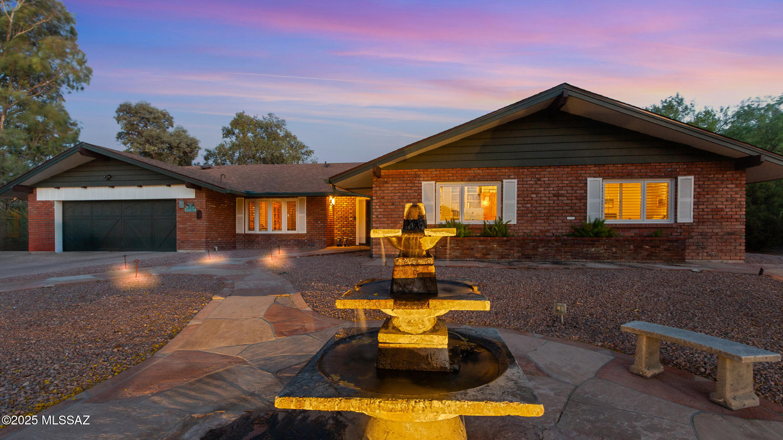 6835 E Calle Luciente