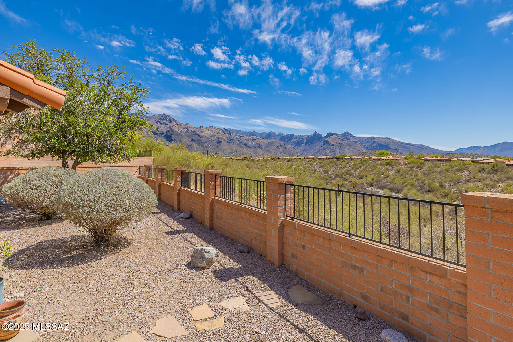 5230 N Via Velazquez