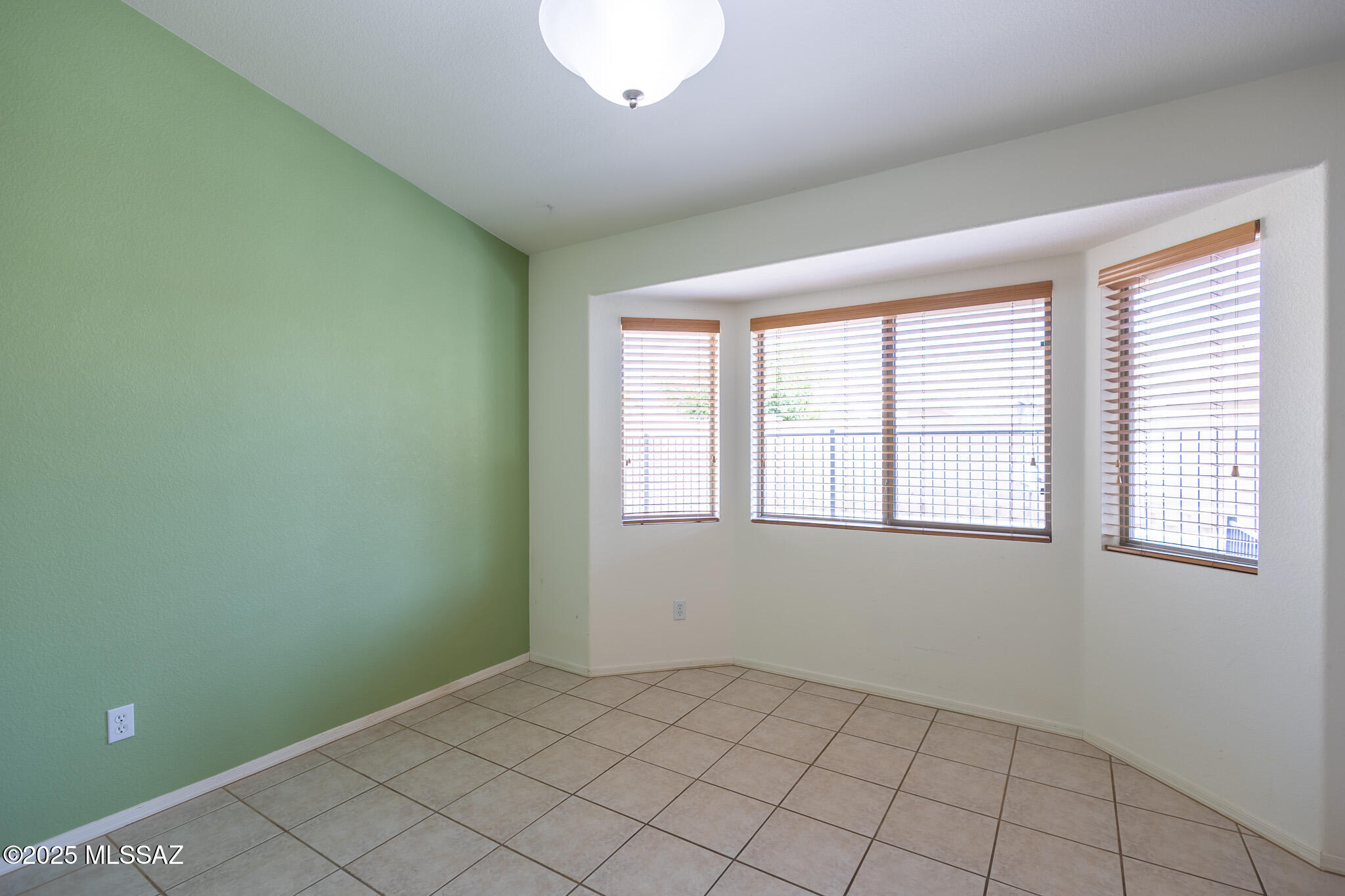 10532 E Malta Street