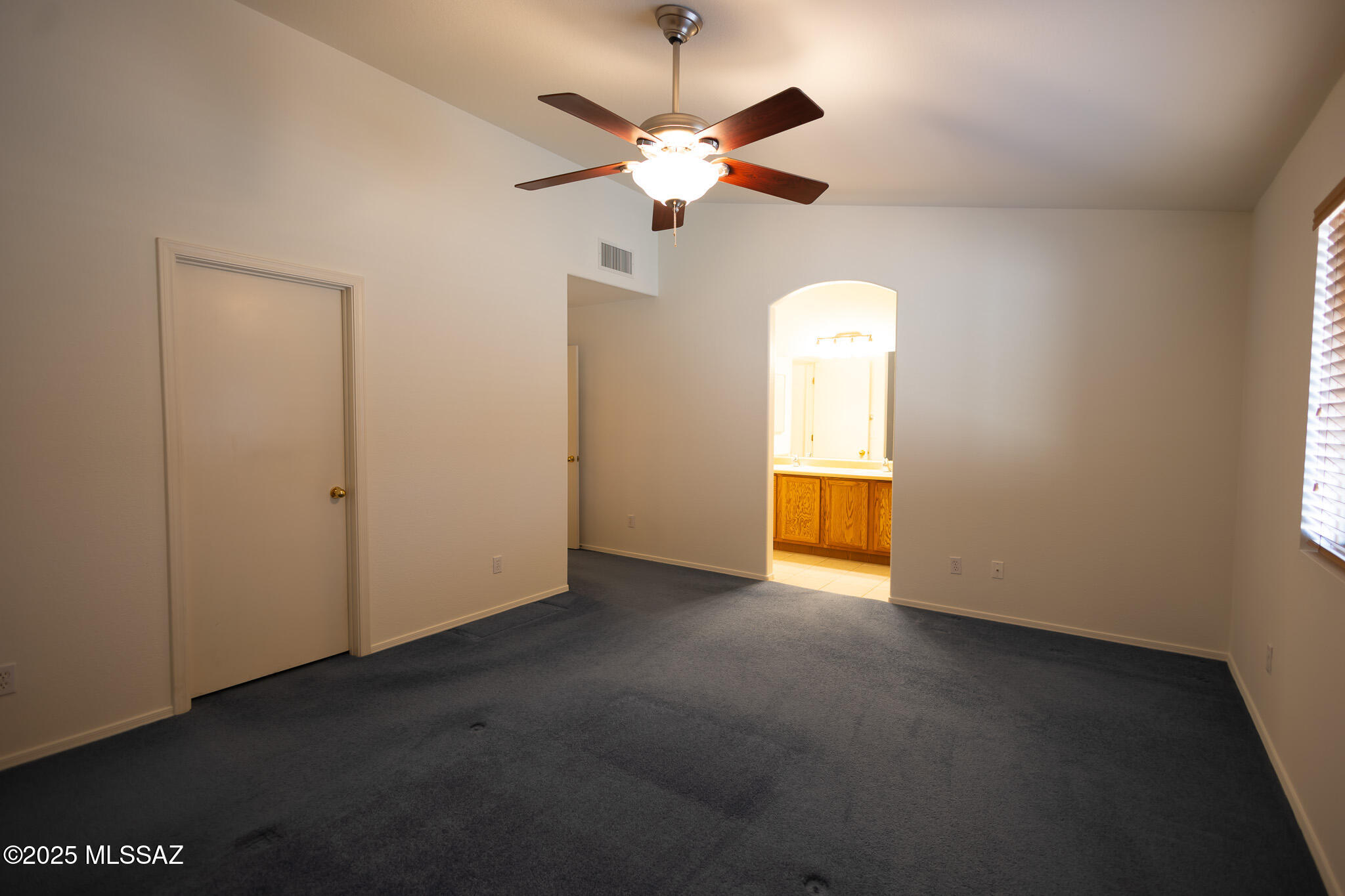 10532 E Malta Street