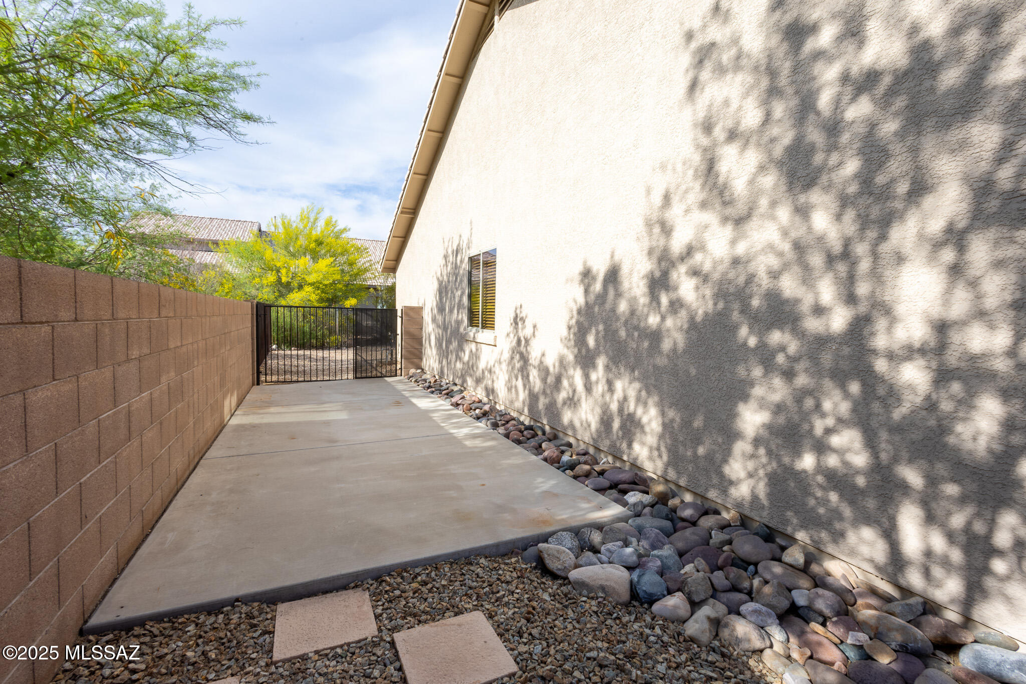 10532 E Malta Street