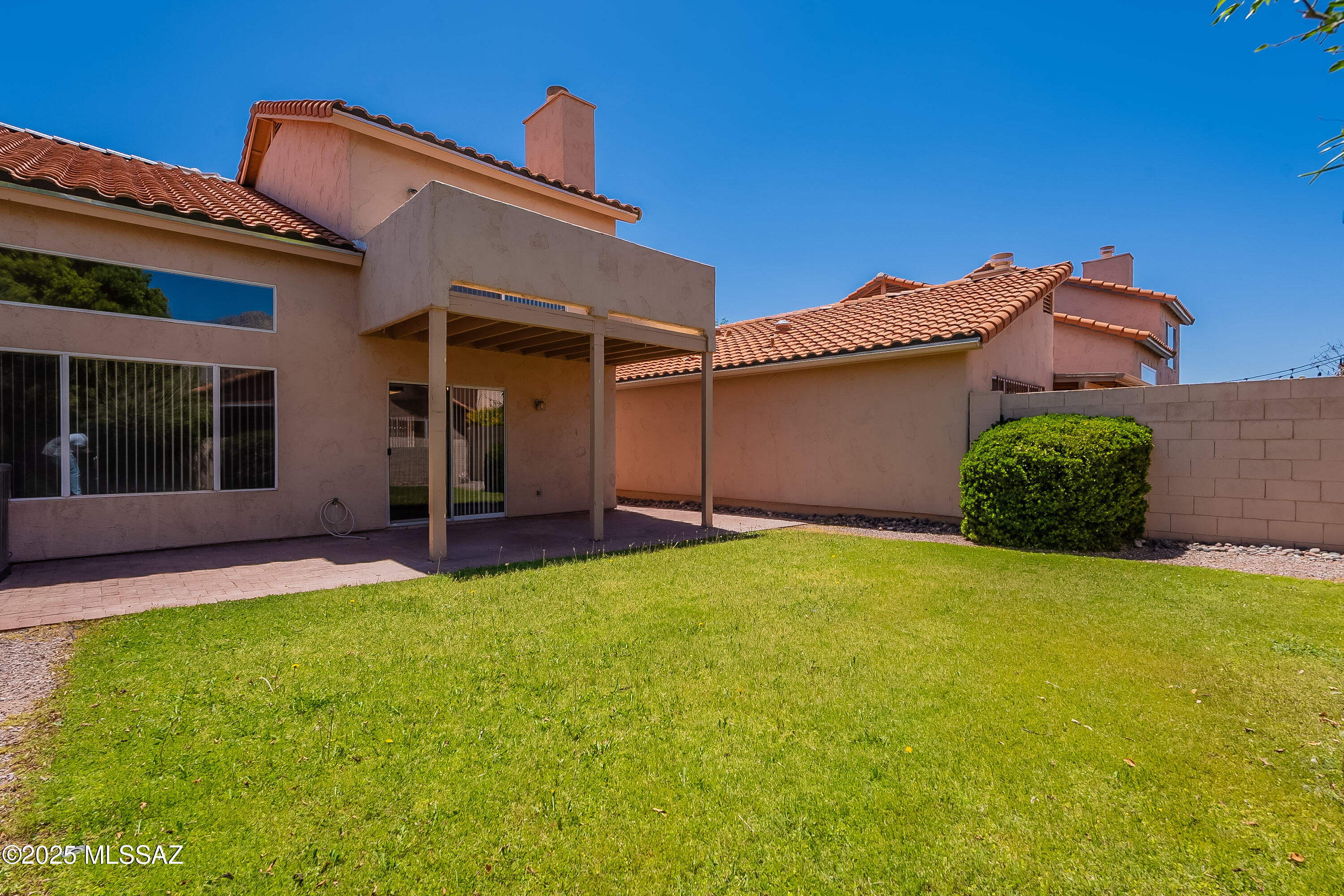 5395 N Entrada De Sabino