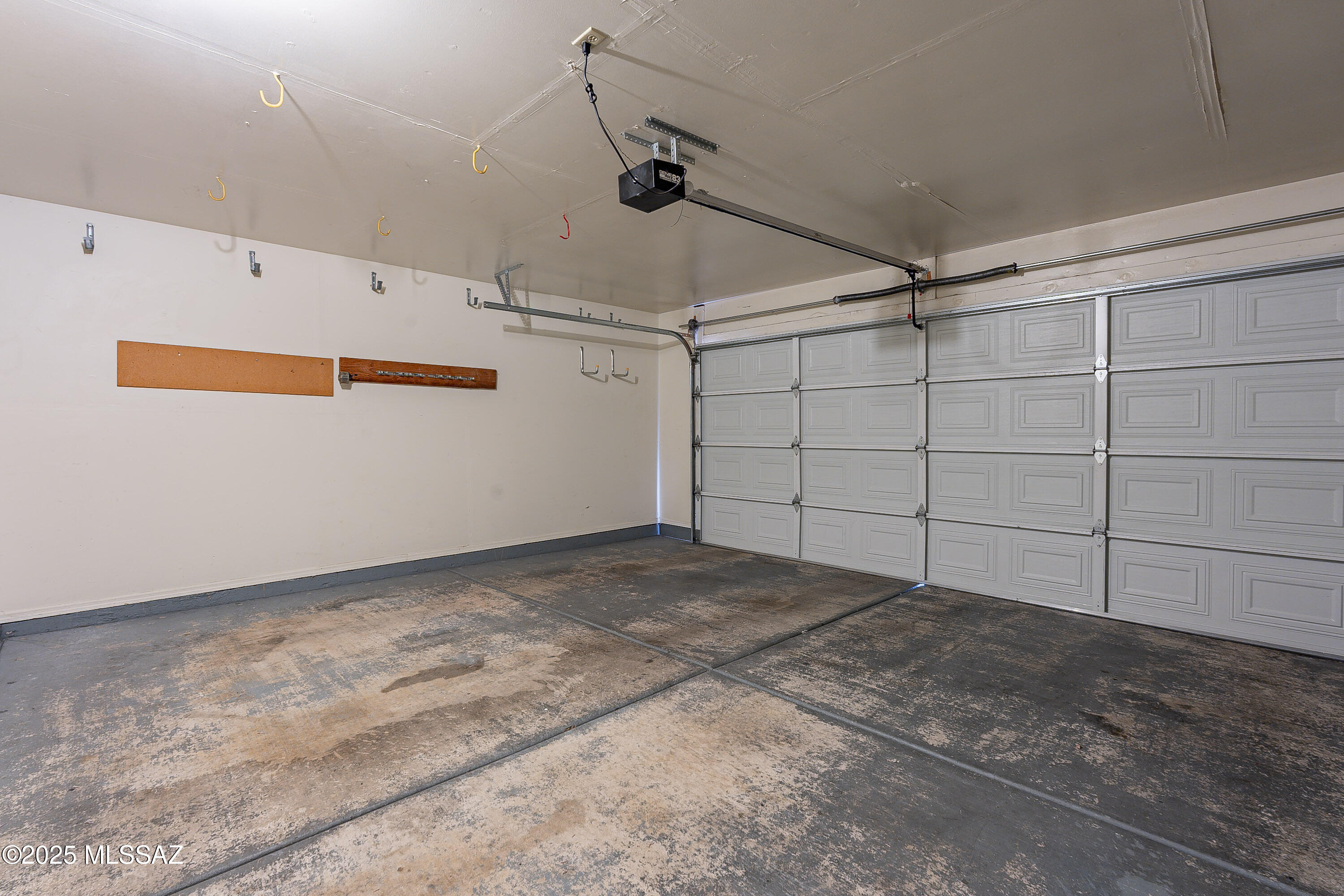 5395 N Entrada De Sabino